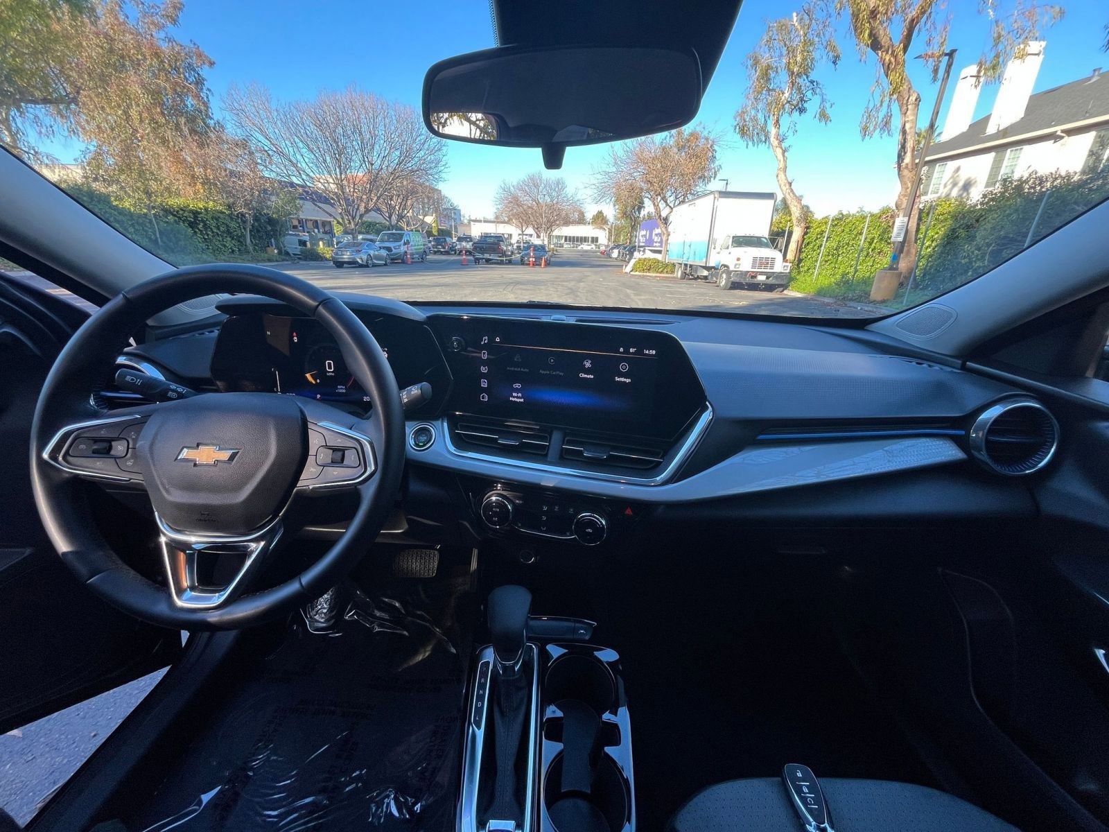 Thumbnail: 2025 Chevrolet Trax - 31