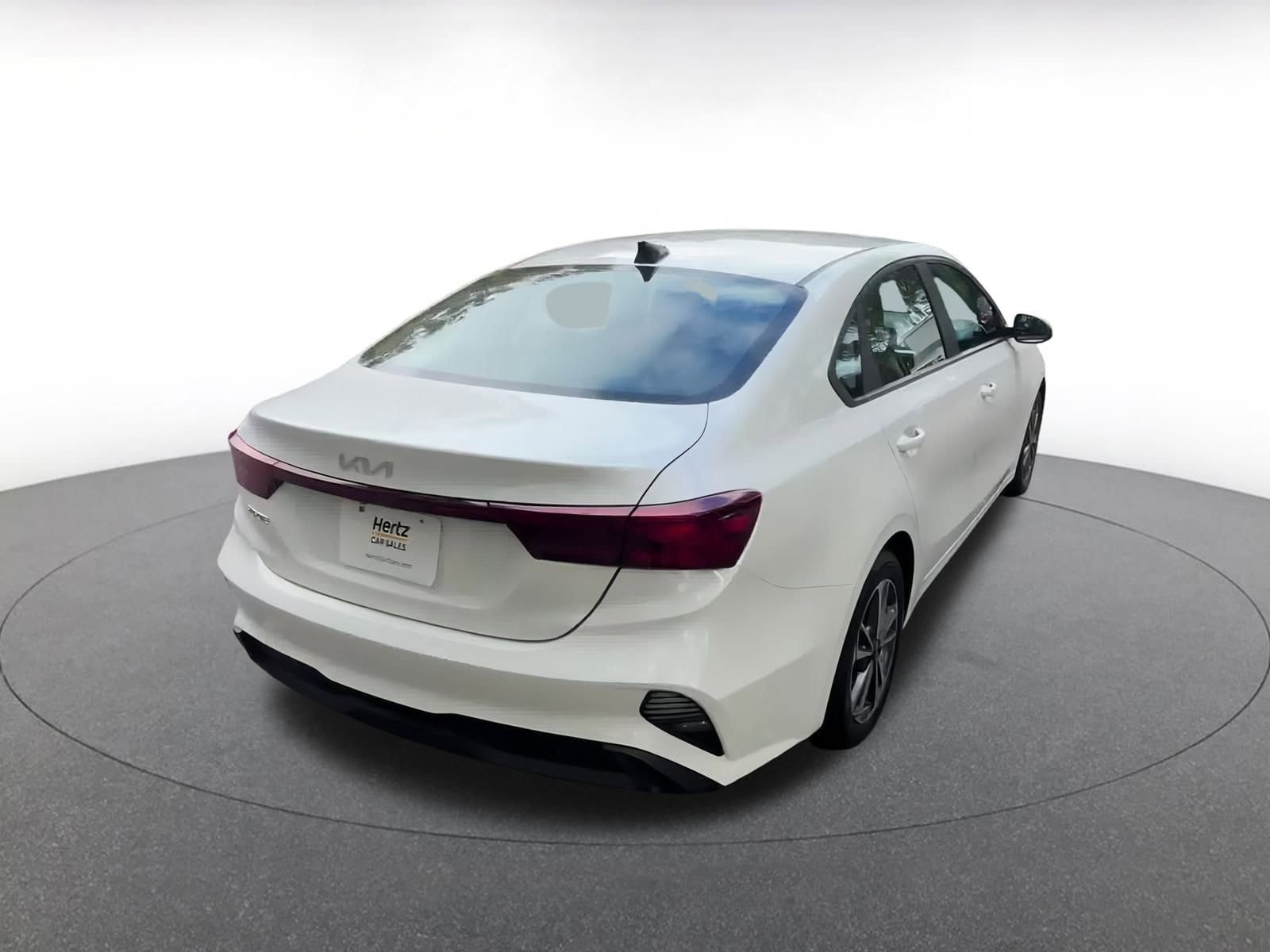 Thumbnail: 2023 Kia Forte - 14
