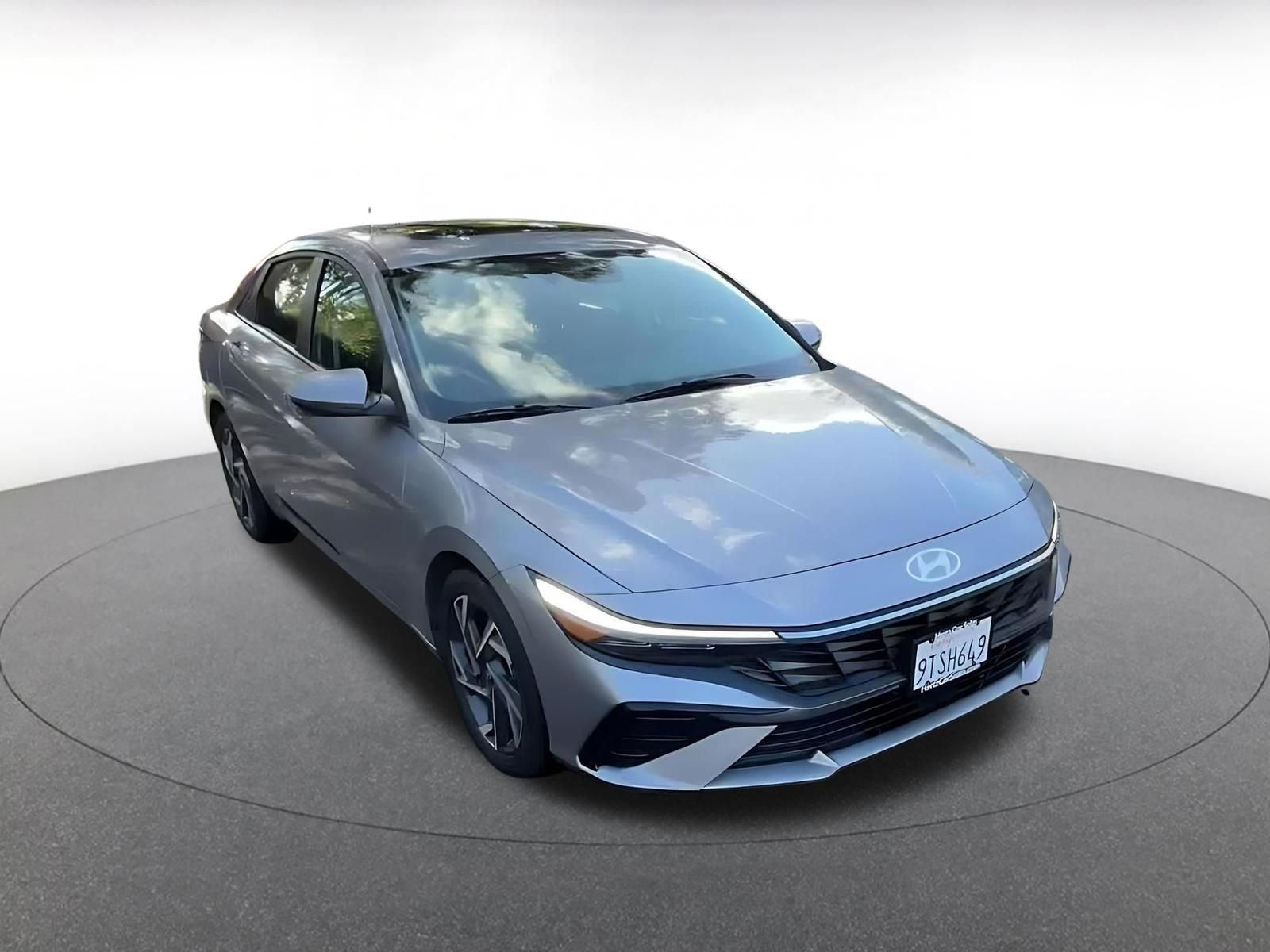 Thumbnail: 2025 Hyundai Elantra - 3