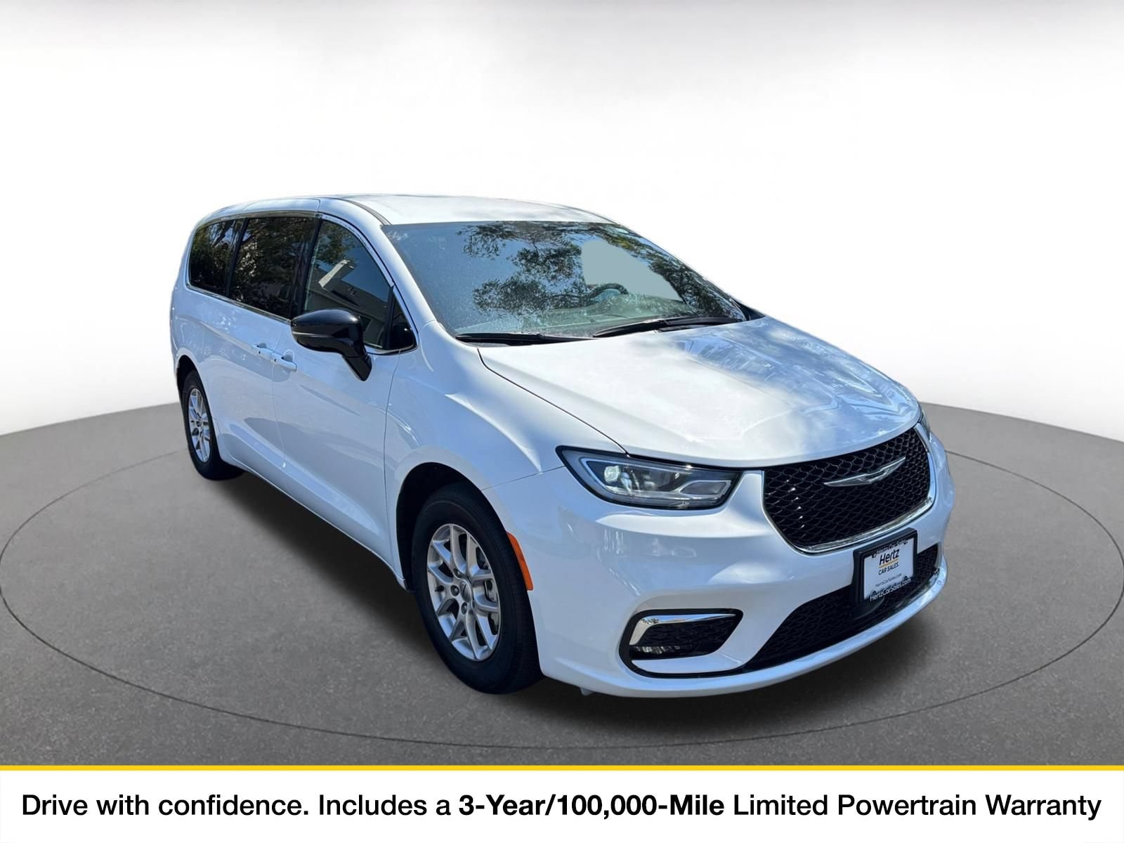 Thumbnail: 2025 Chrysler Pacifica - 1