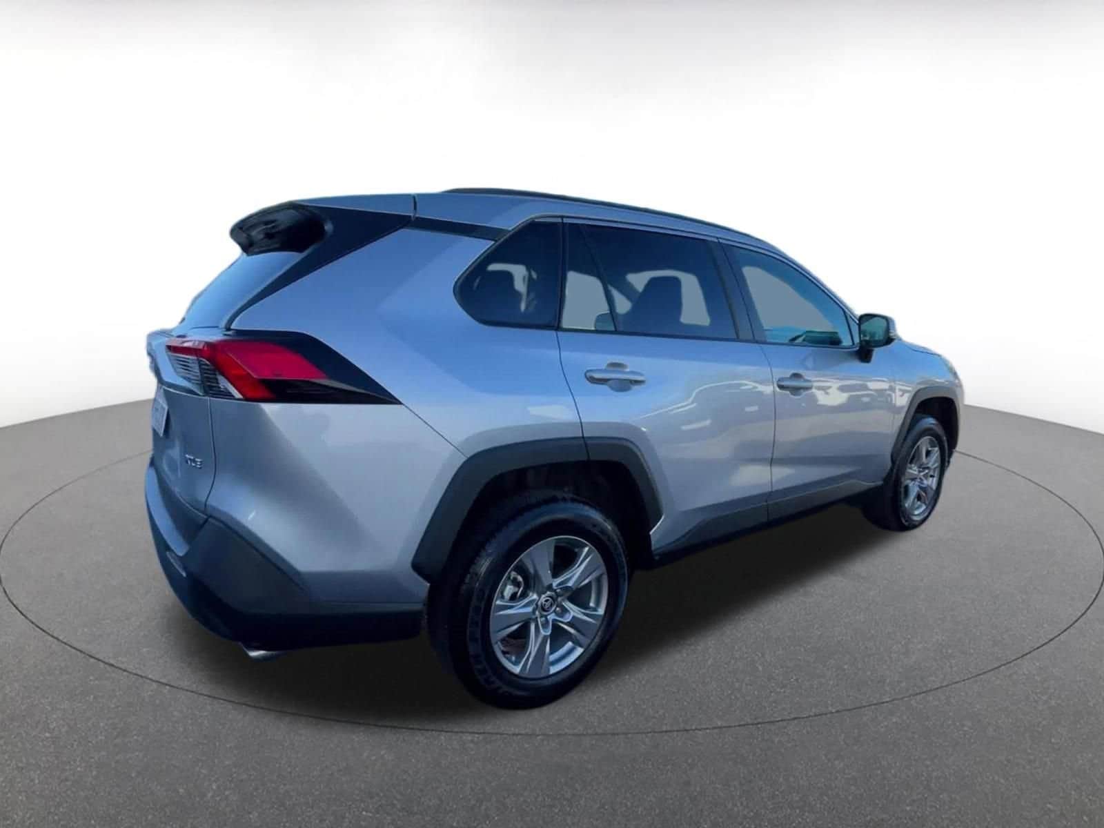 Thumbnail: 2025 Toyota RAV4 - 15