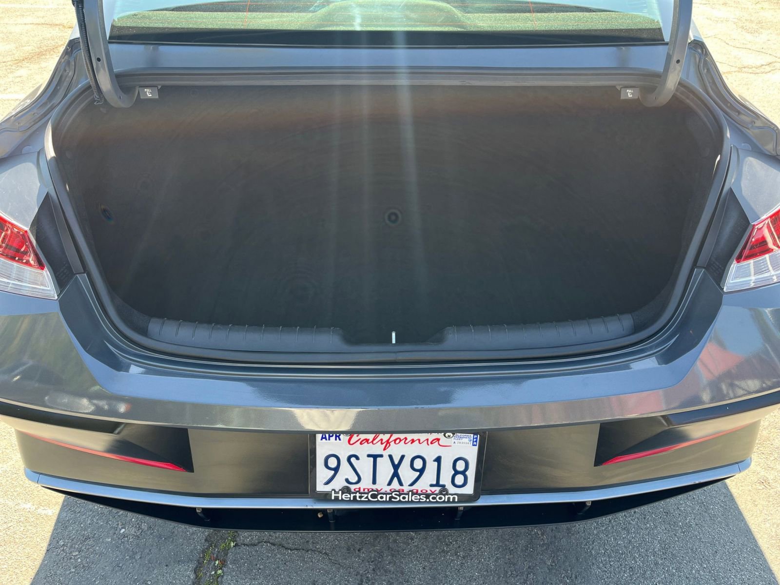 Thumbnail: 2025 Hyundai Elantra - 32