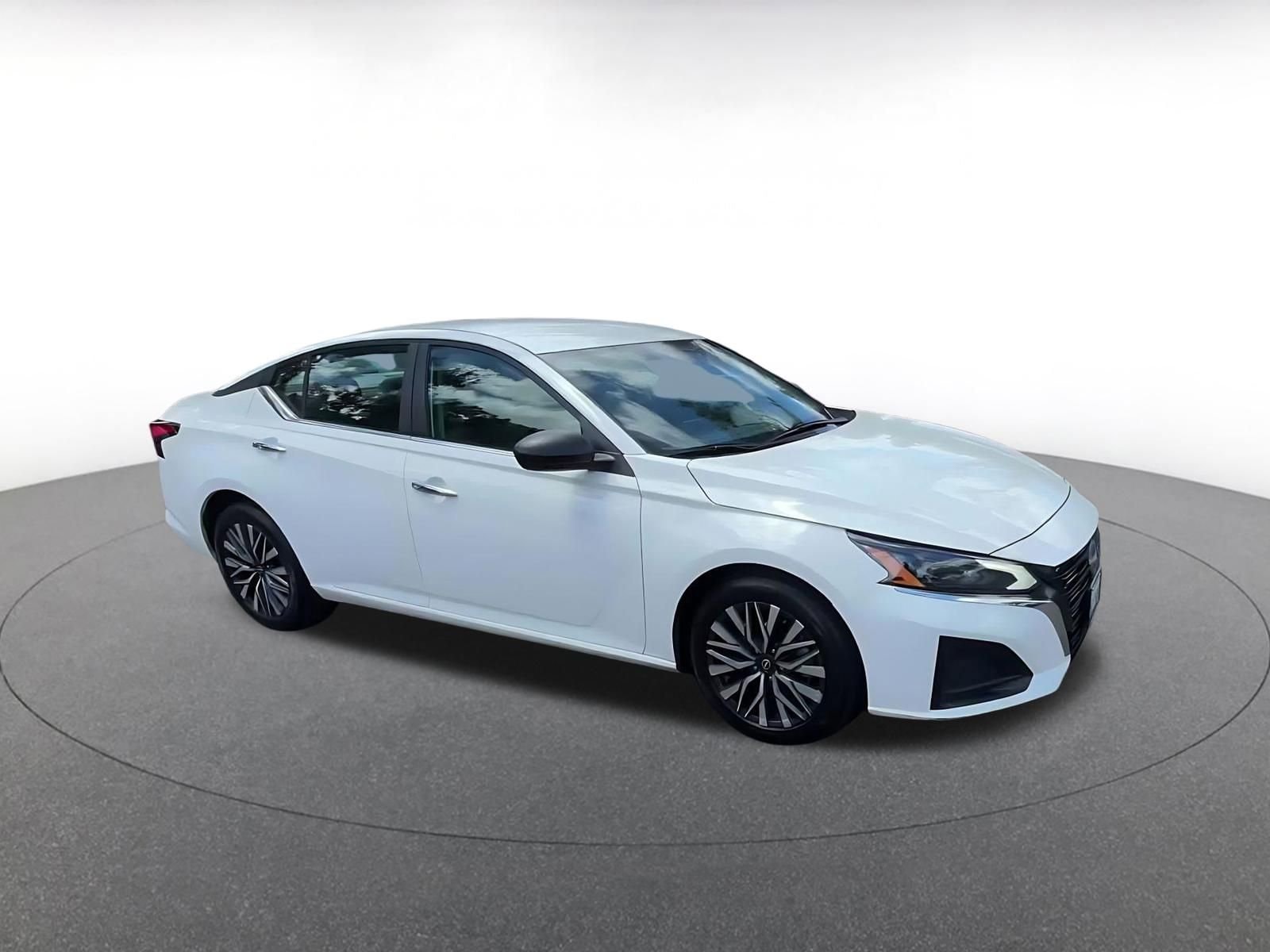 Thumbnail: 2025 Nissan Altima - 2