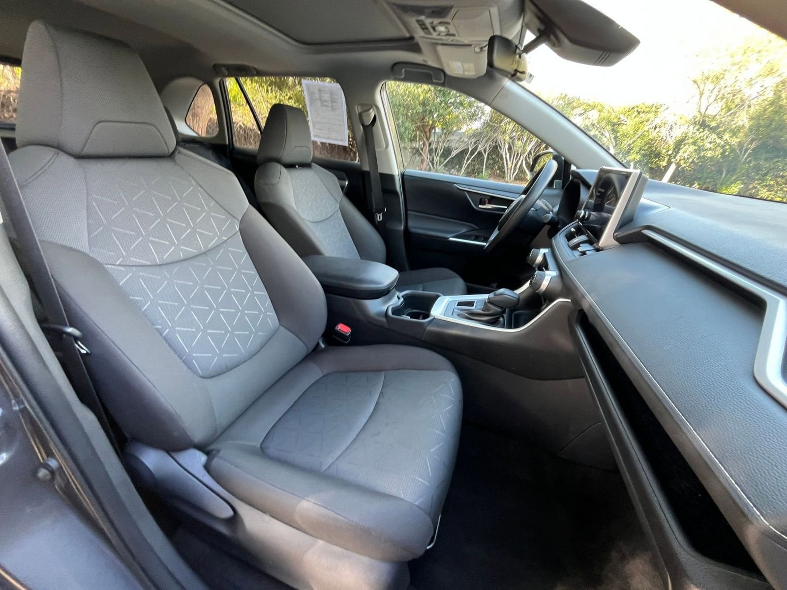 Thumbnail: 2025 Toyota RAV4 - 35