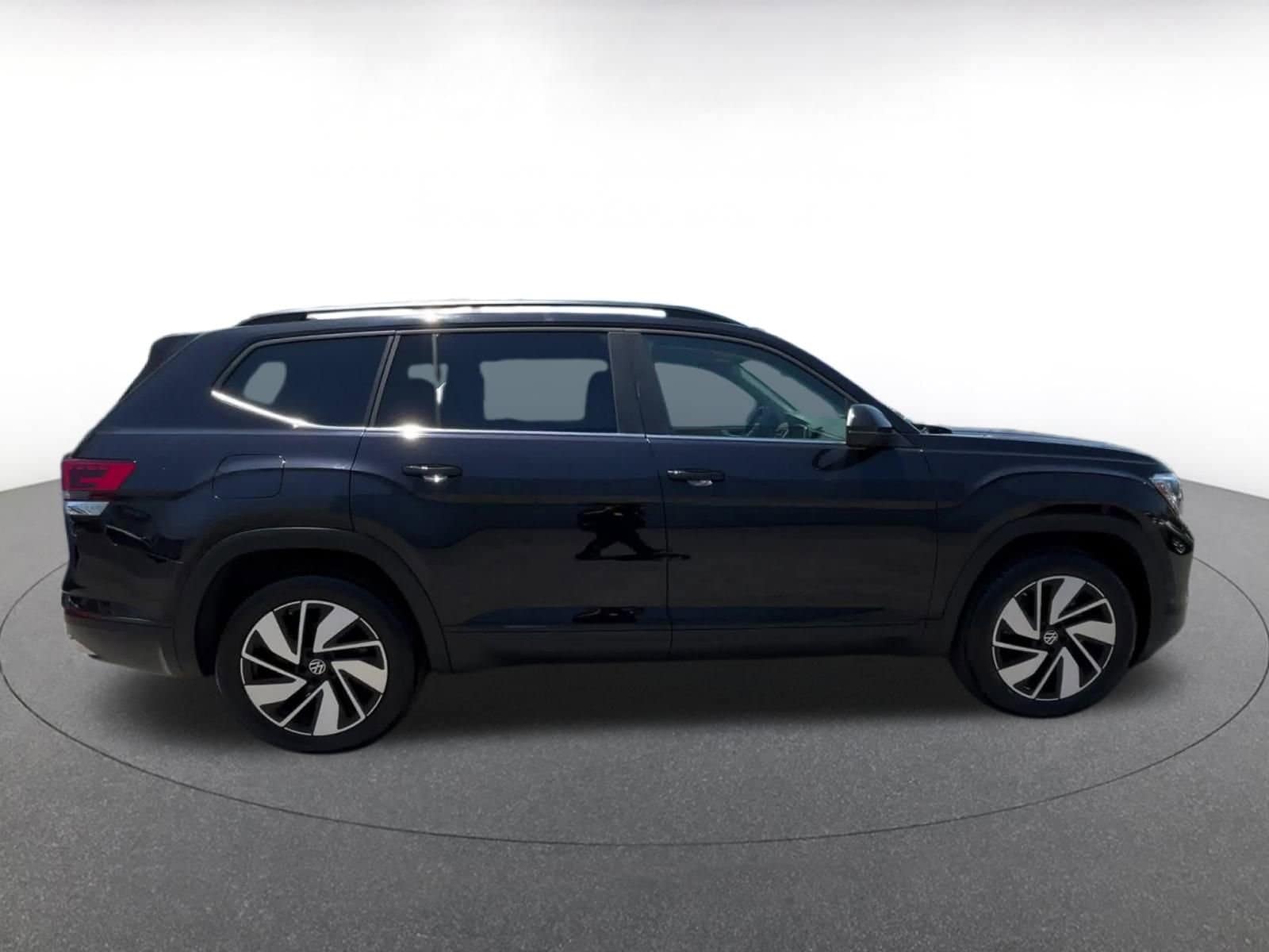 Thumbnail: 2024 Volkswagen Atlas - 16