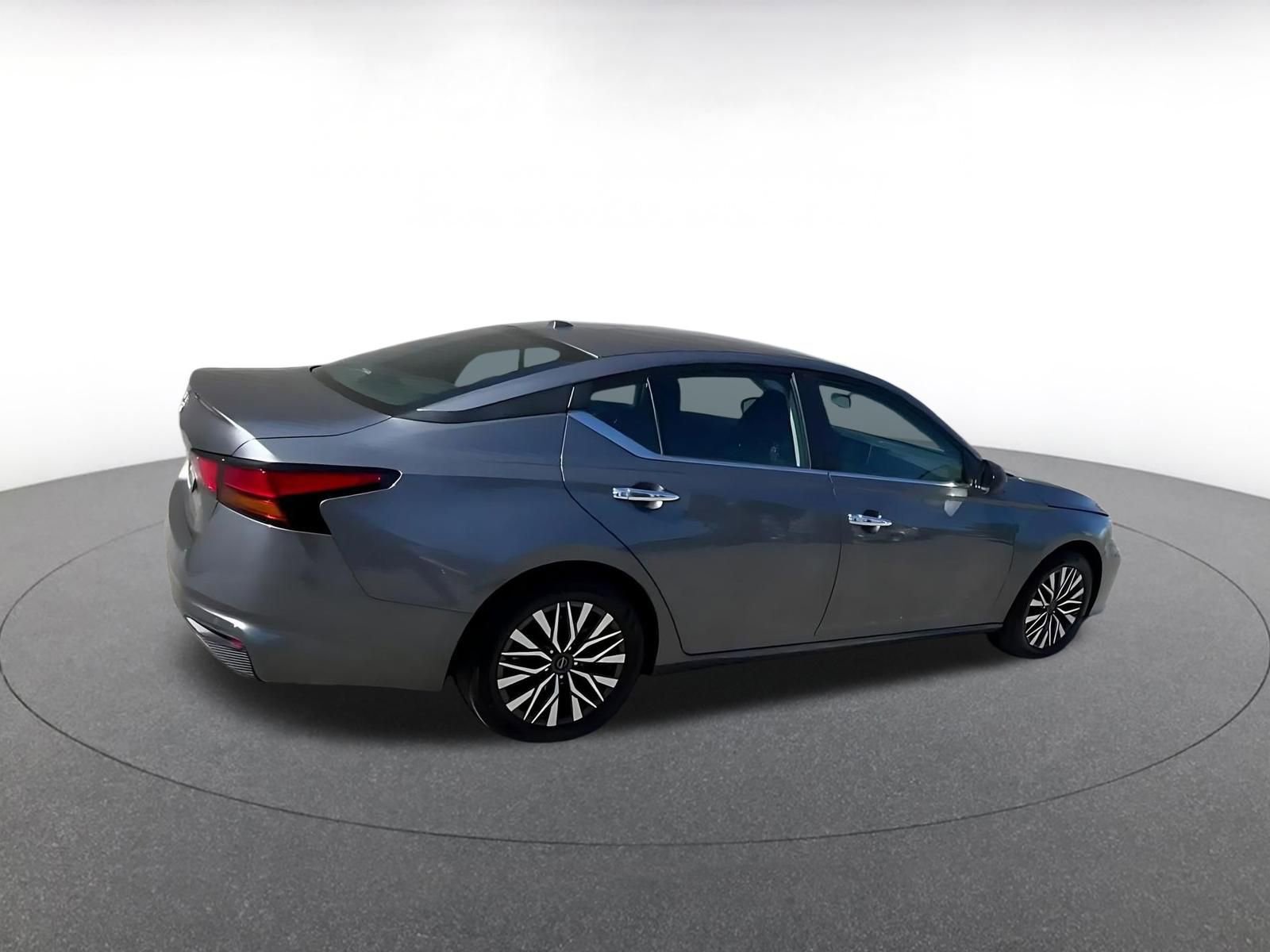 Thumbnail: 2025 Nissan Altima - 15