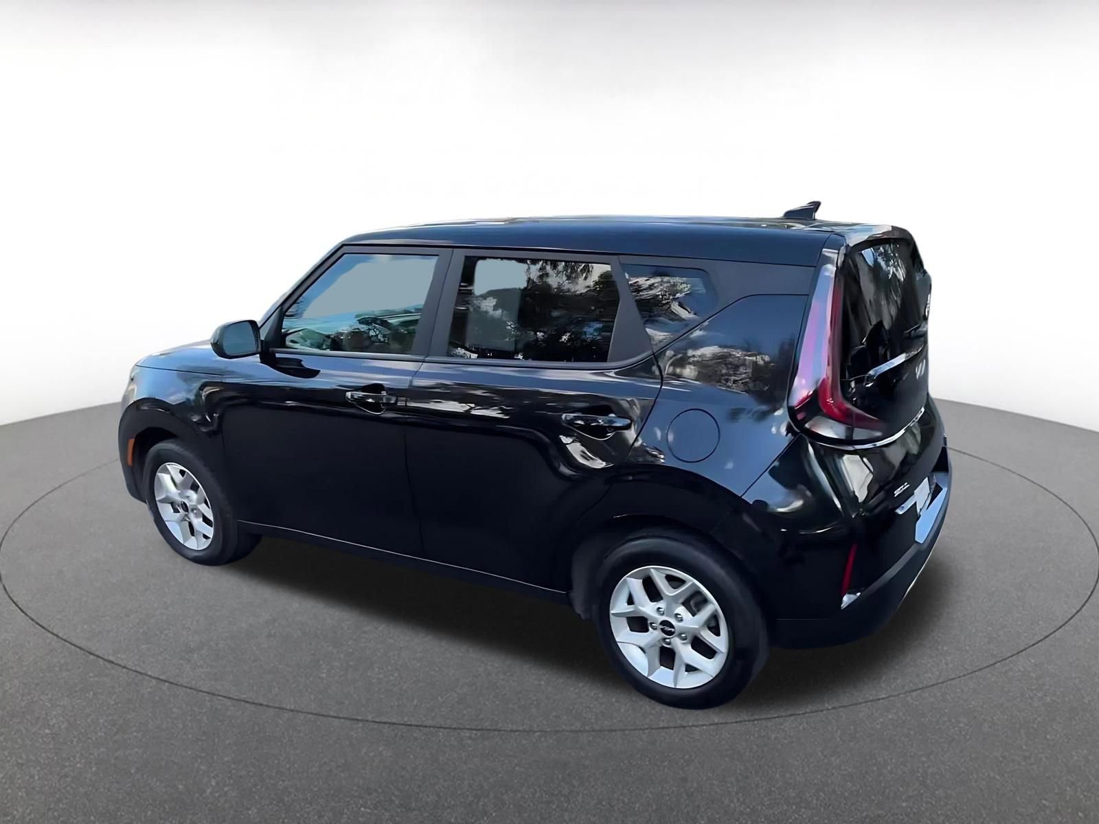 Thumbnail: 2025 Kia Soul - 10