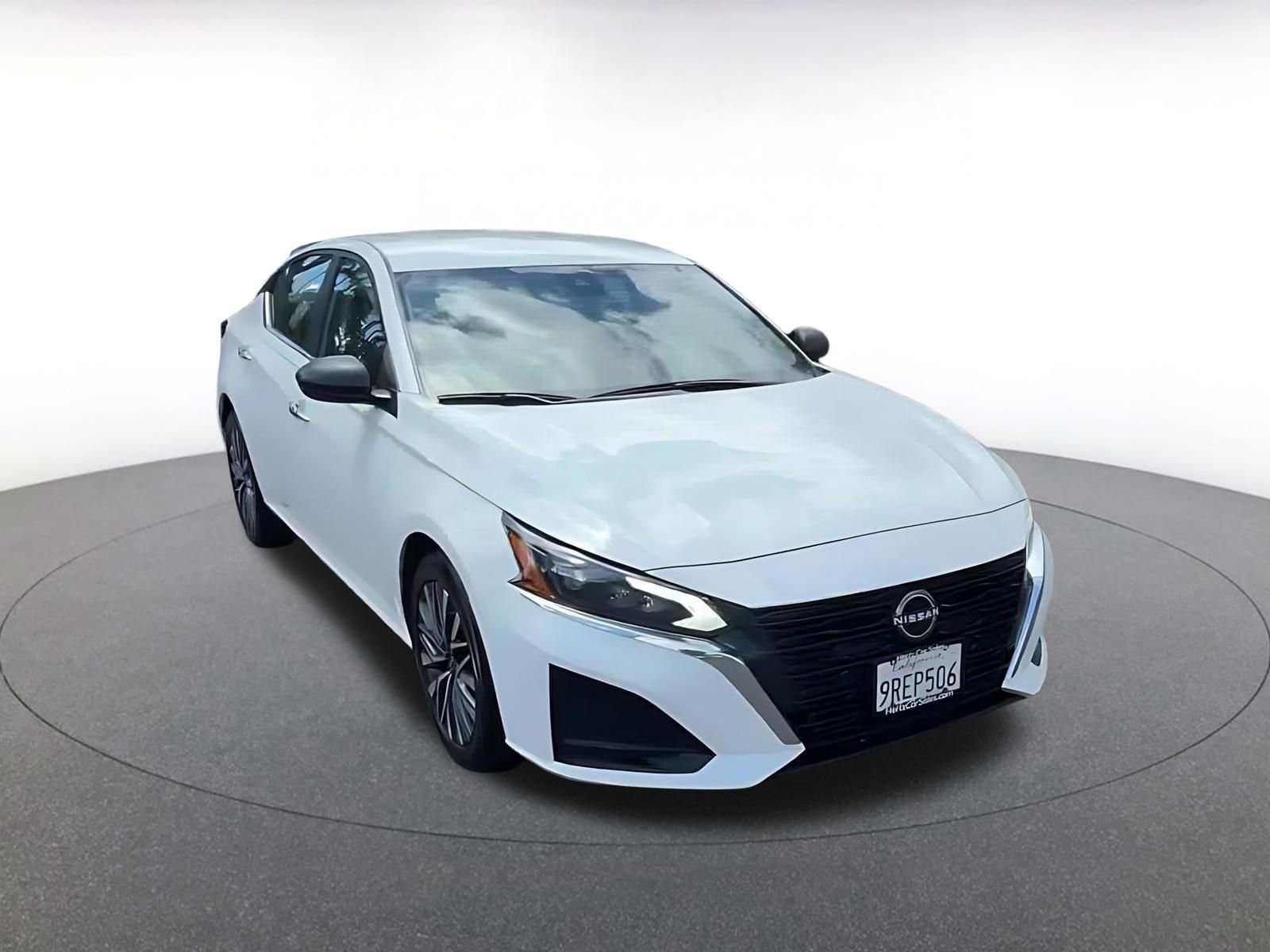 Thumbnail: 2025 Nissan Altima - 3
