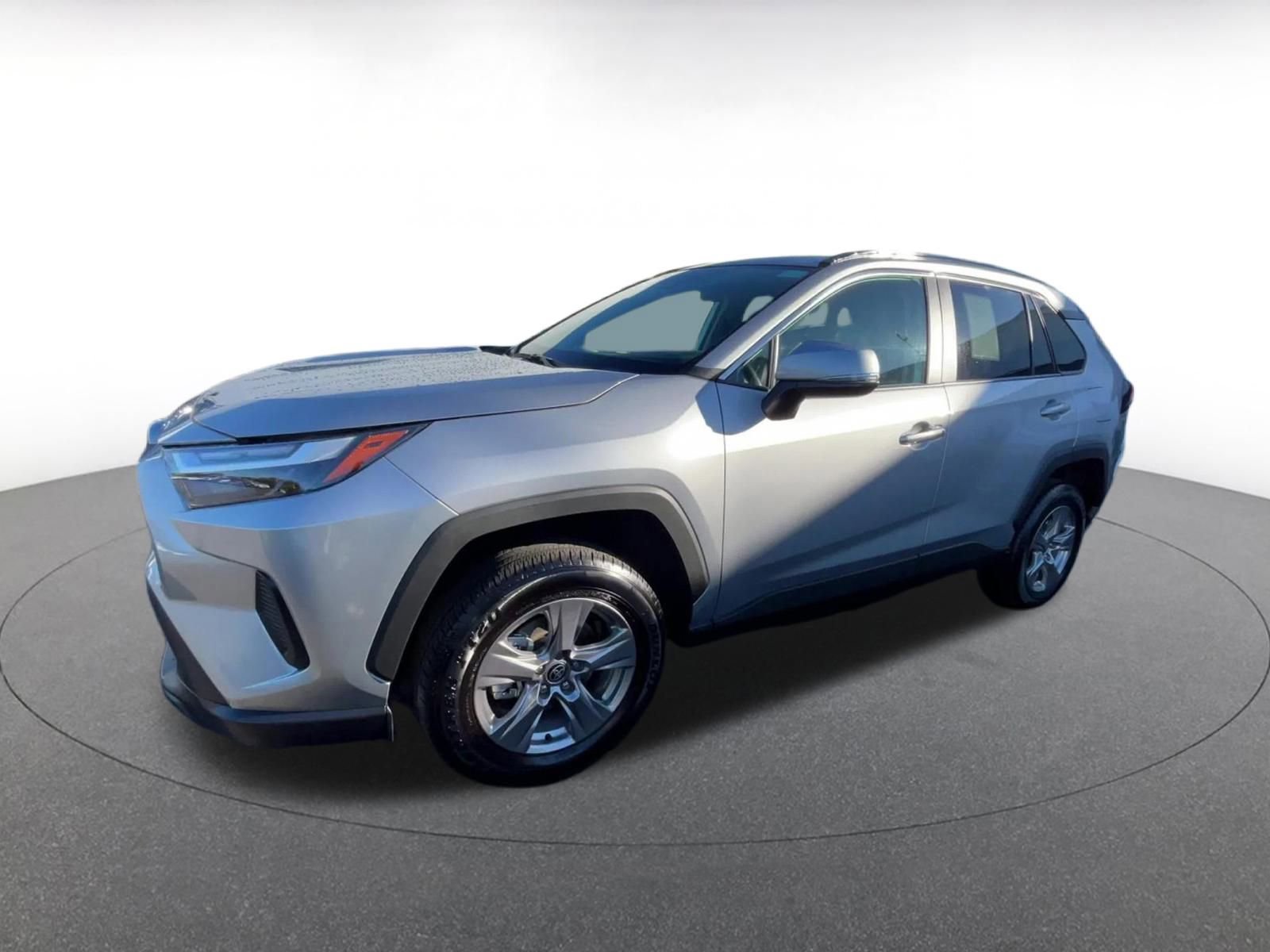 Thumbnail: 2025 Toyota RAV4 - 8