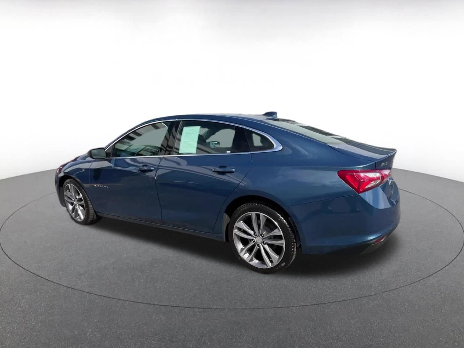 Thumbnail: 2024 Chevrolet Malibu - 10