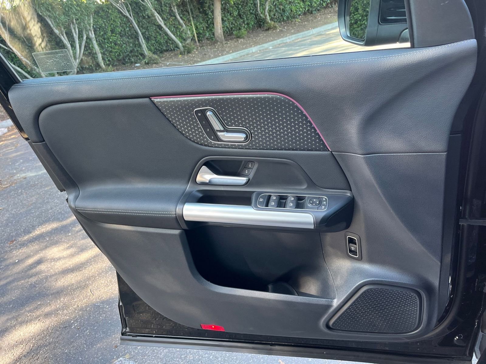 Thumbnail: 2025 Mercedes-Benz GLA - 18