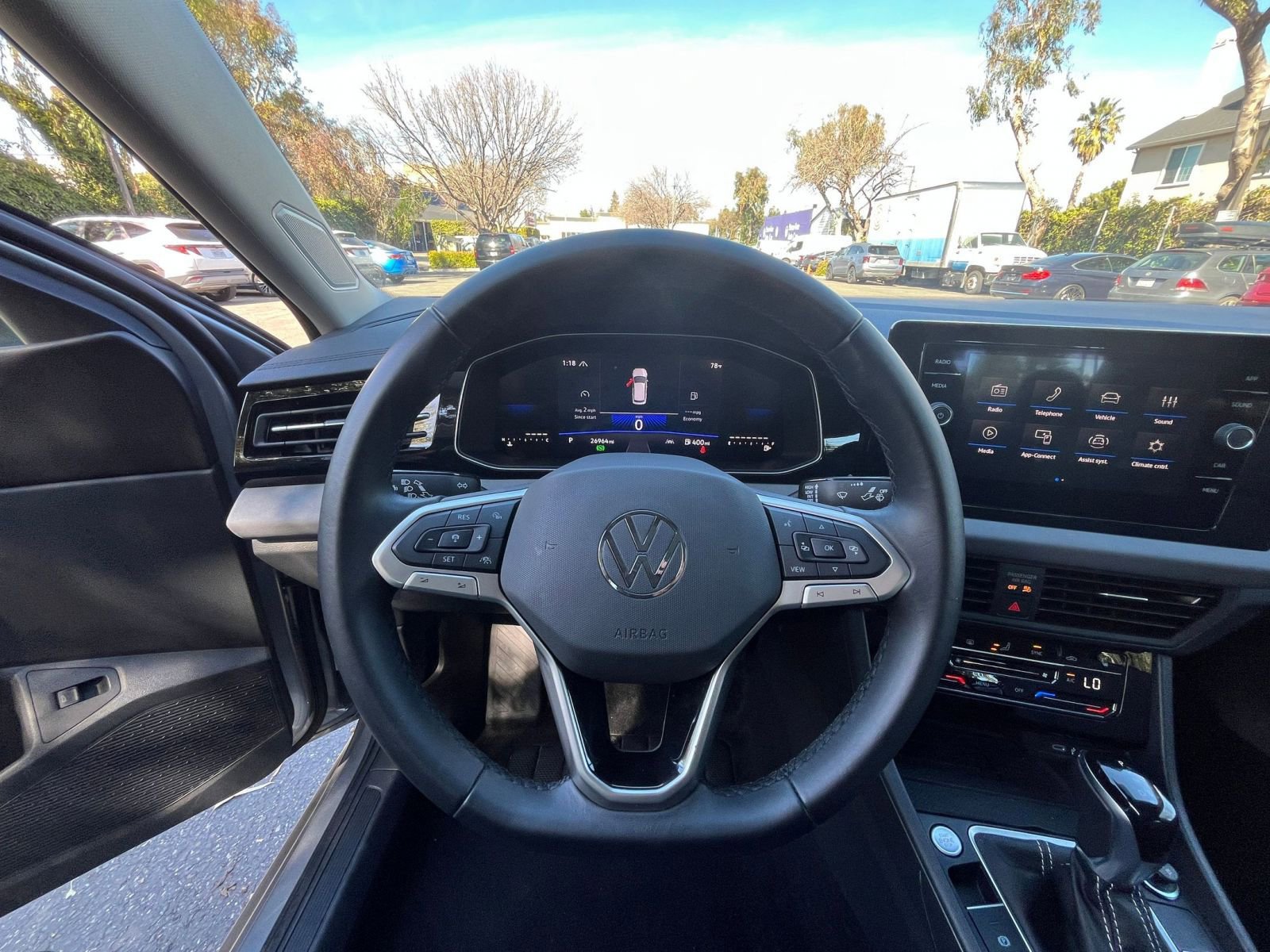 Thumbnail: 2025 Volkswagen Jetta - 35