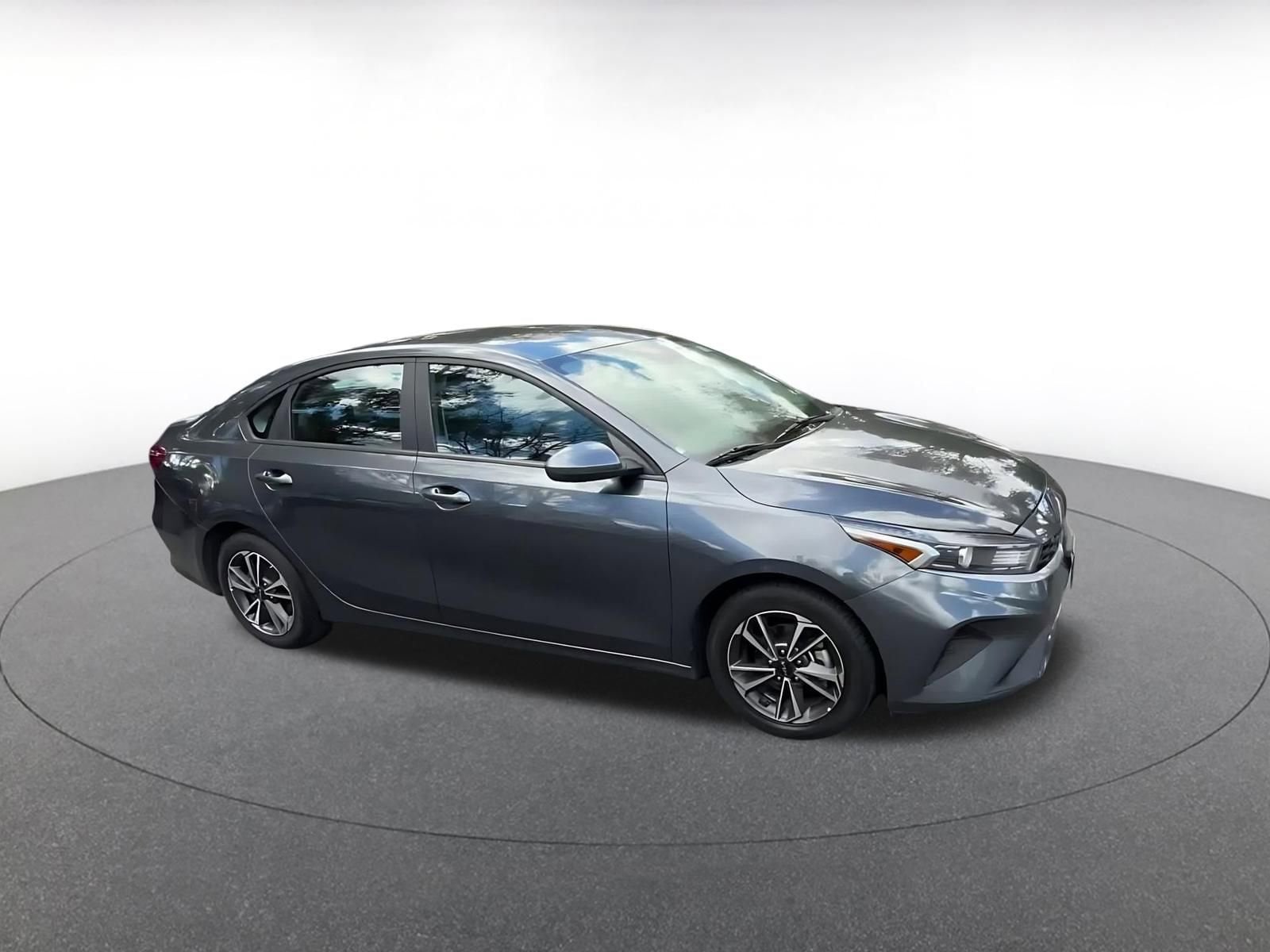 Thumbnail: 2024 Kia Forte - 2