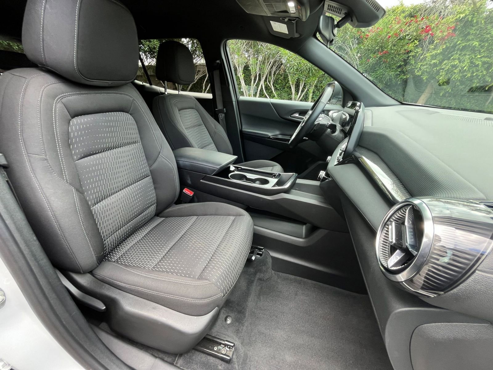 Thumbnail: 2025 Chevrolet Equinox - 35