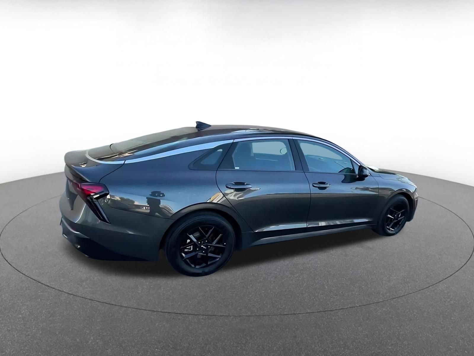 Thumbnail: 2025 Kia K5 - 12