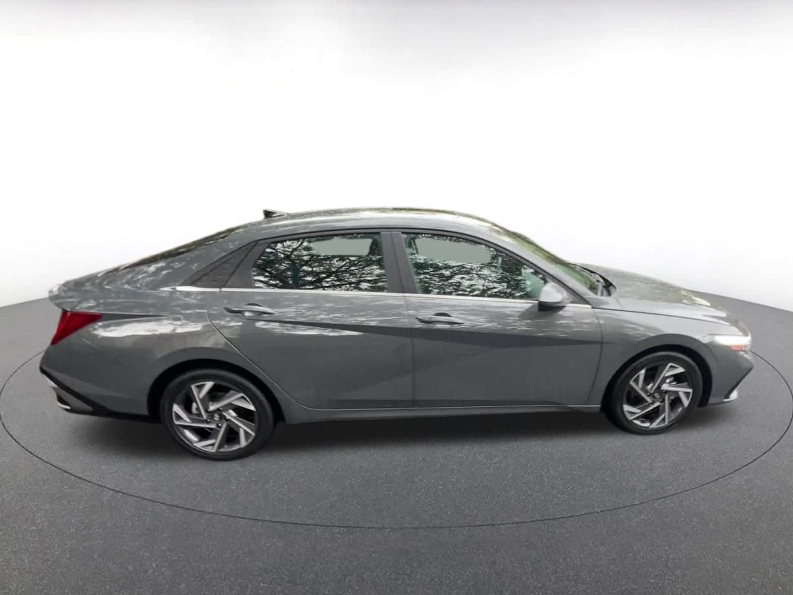 Thumbnail: 2025 Hyundai Elantra - 16