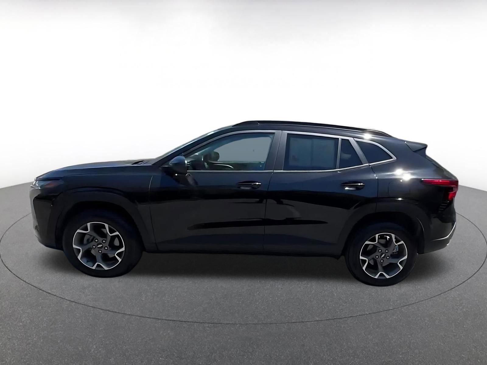 Thumbnail: 2025 Chevrolet Trax - 9