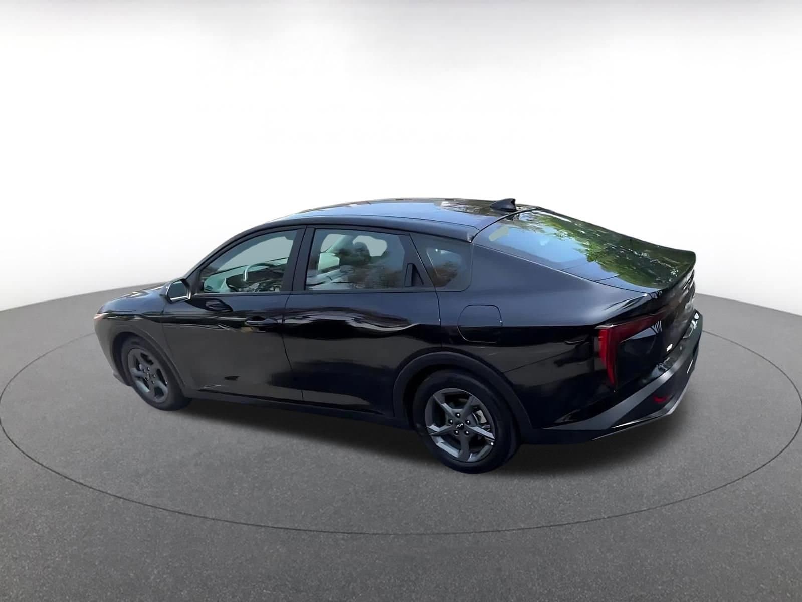 Thumbnail: 2025 Kia K4 - 10