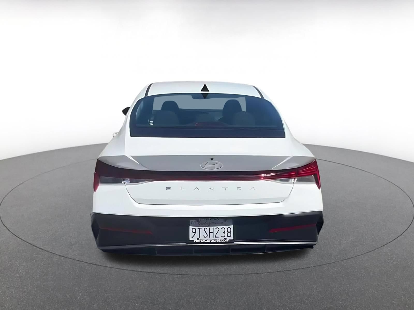 Thumbnail: 2025 Hyundai Elantra - 10