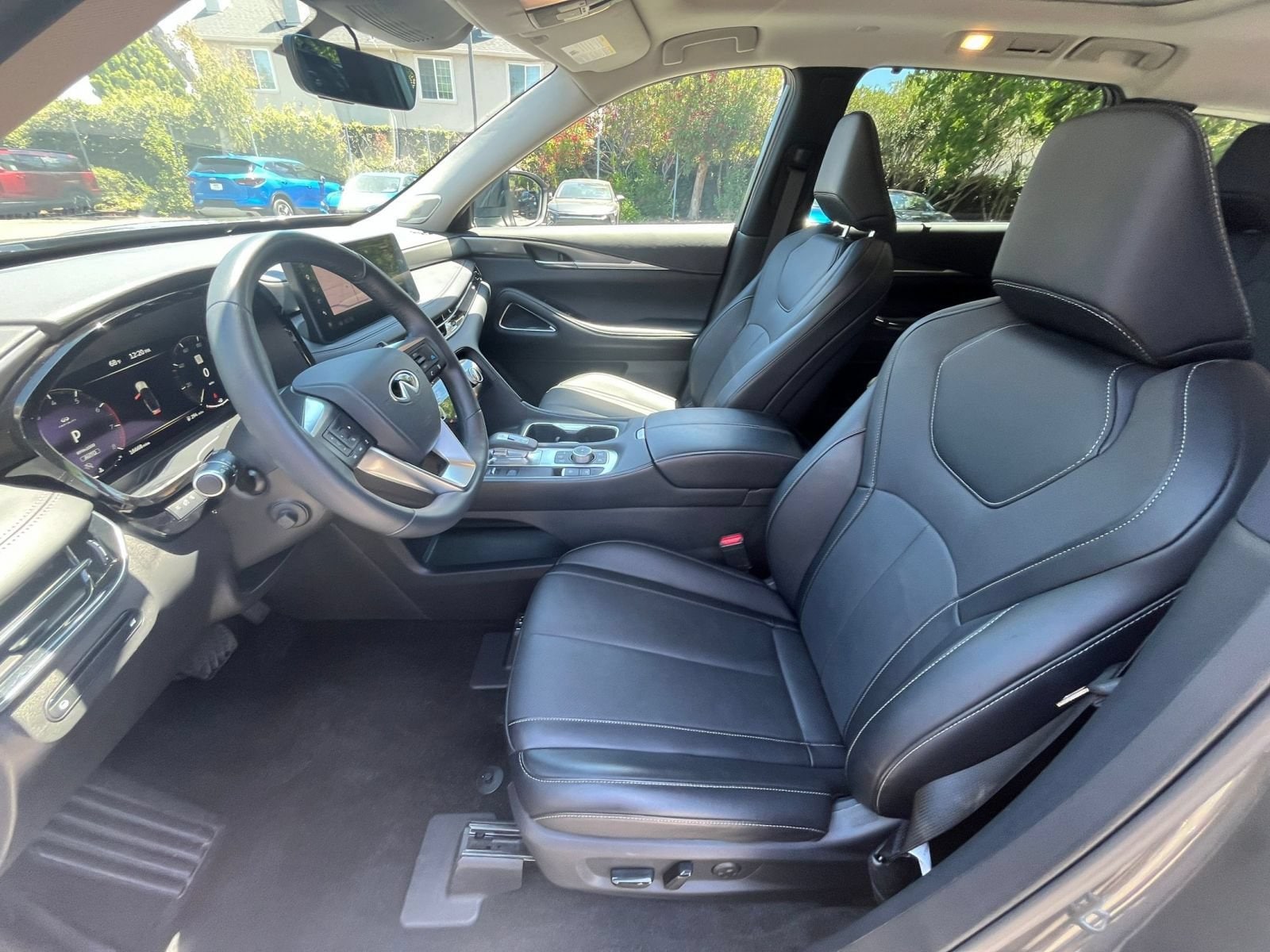 Thumbnail: 2026 INFINITI QX60 - 30