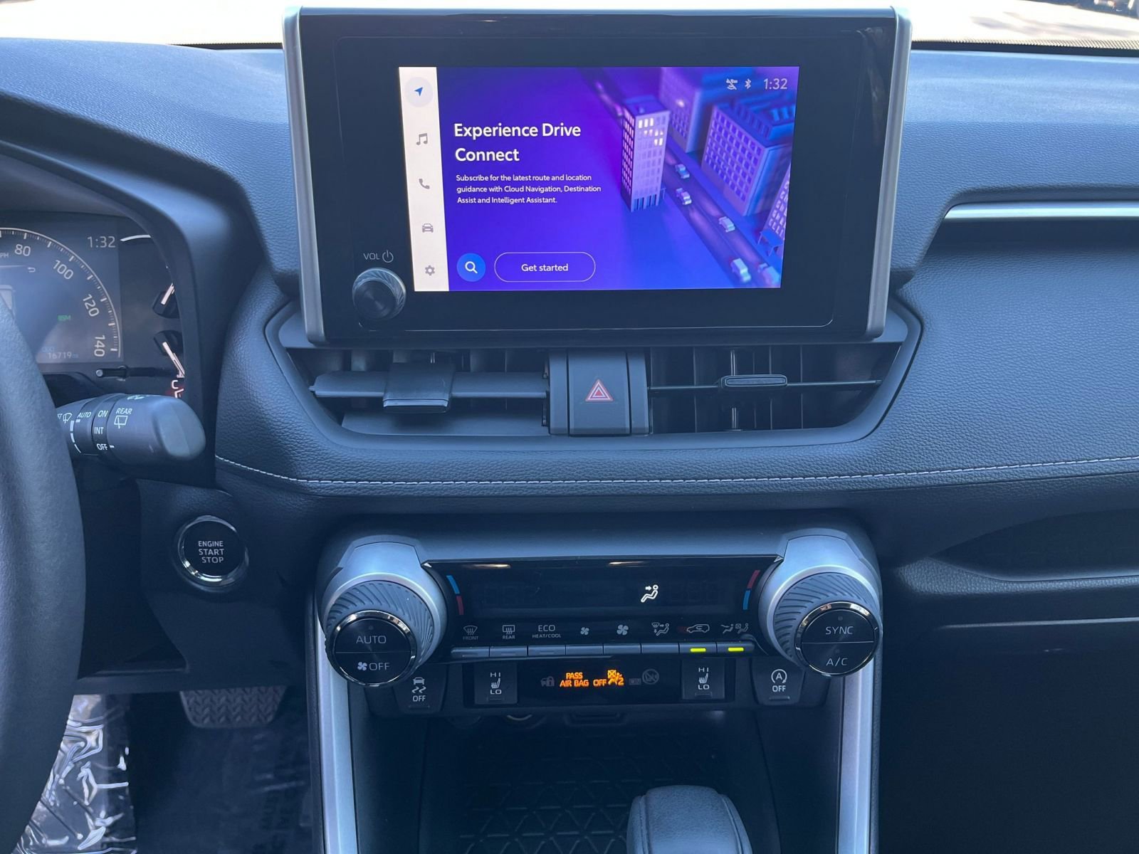 Thumbnail: 2025 Toyota RAV4 - 18