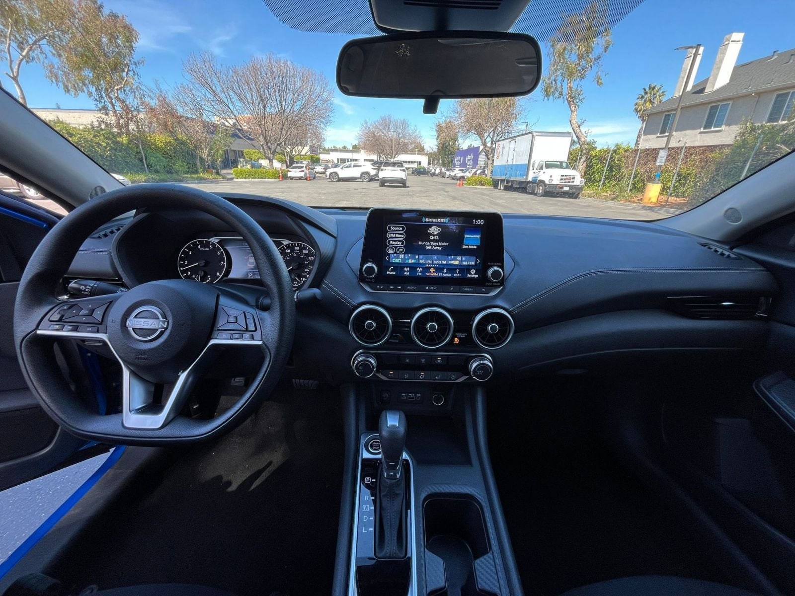 Thumbnail: 2025 Nissan Sentra - 32