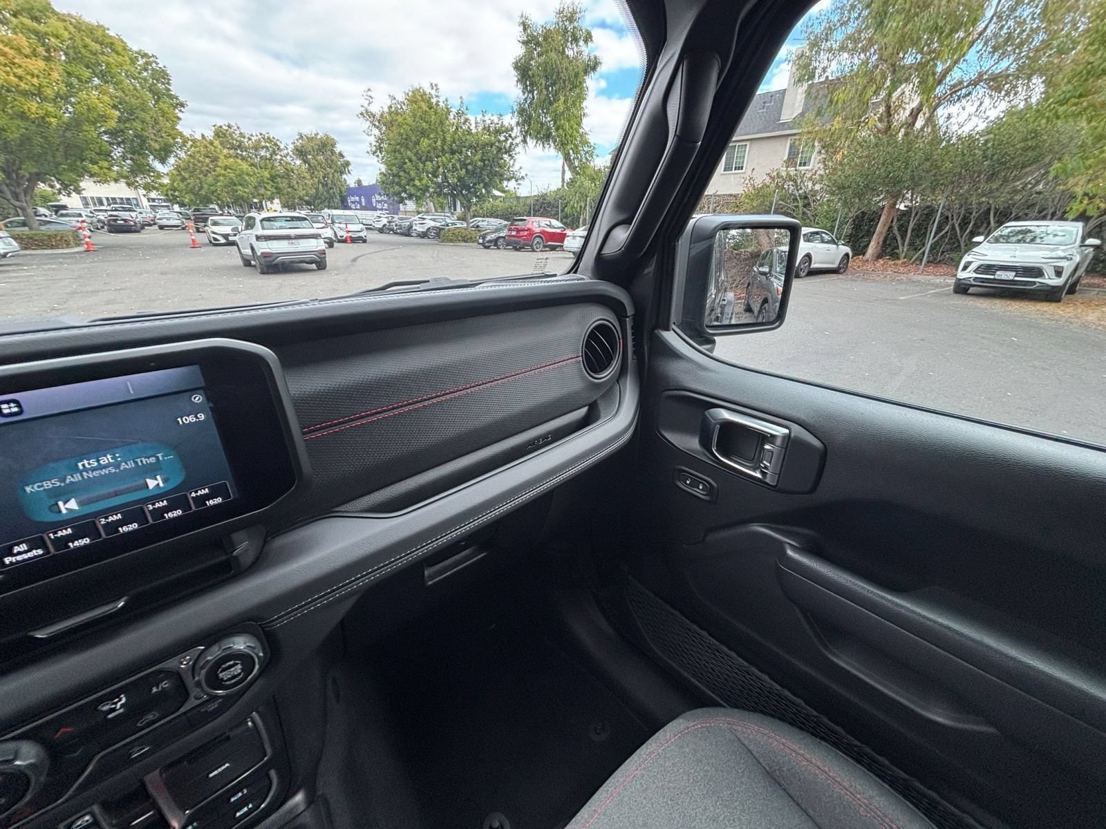 Thumbnail: 2025 Jeep Wrangler - 33