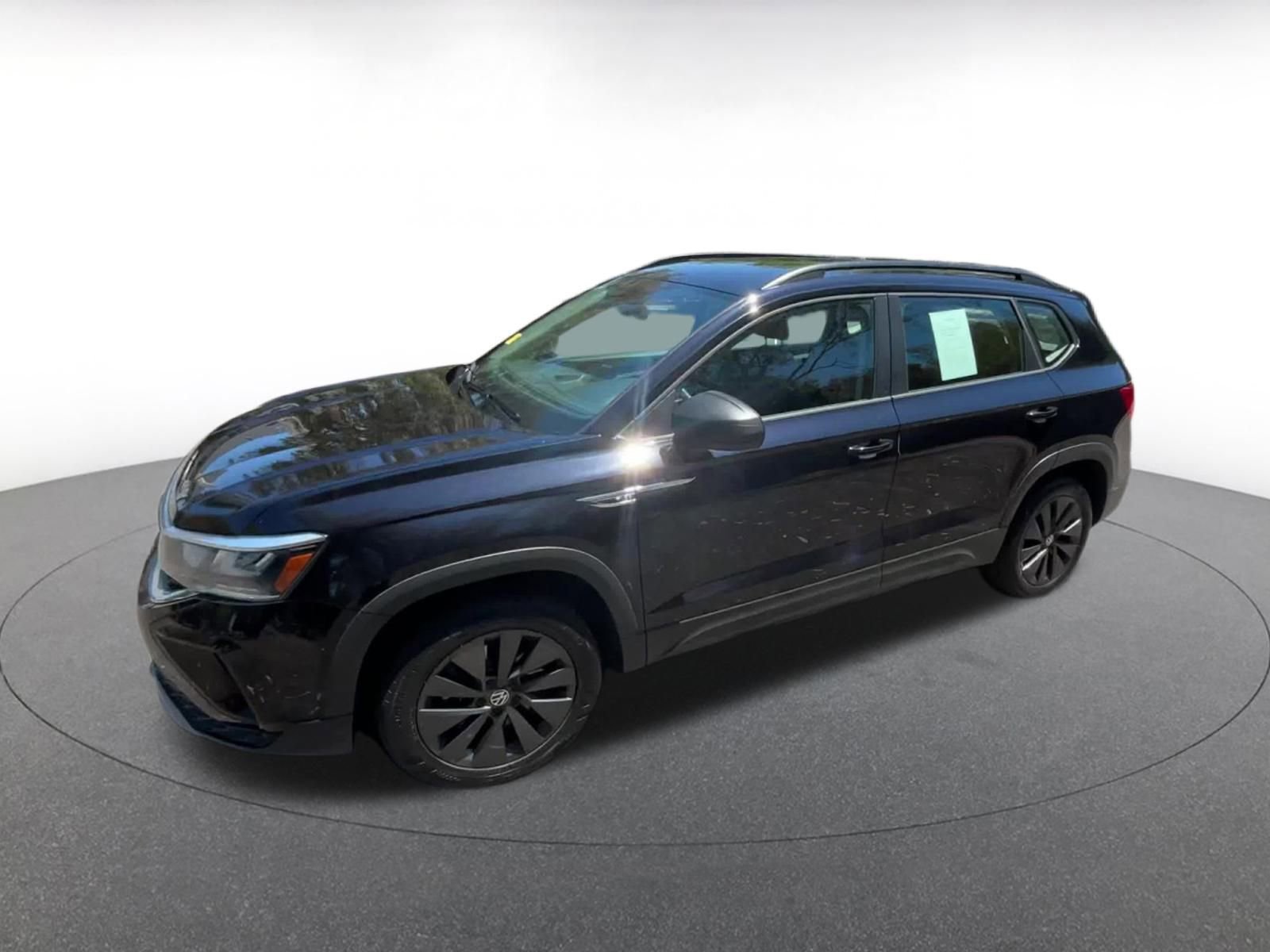 Thumbnail: 2024 Volkswagen Taos - 6