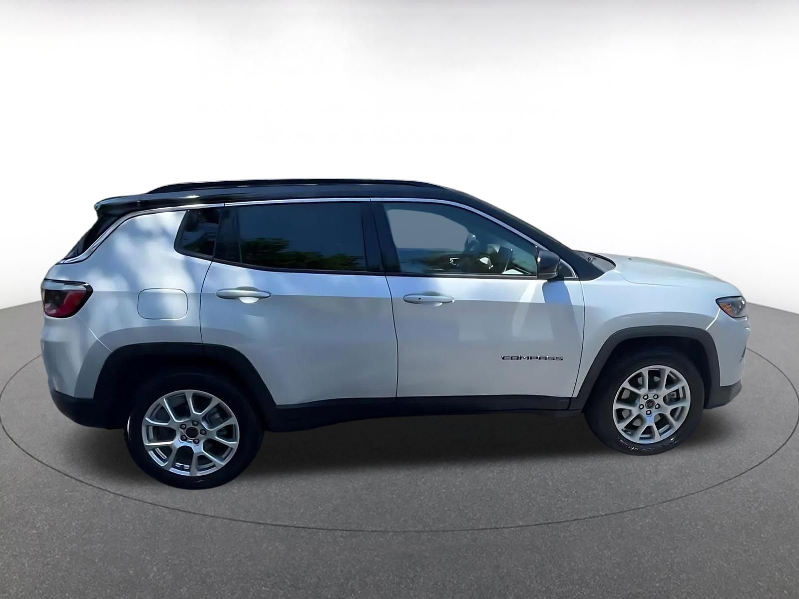 Thumbnail: 2025 Jeep Compass - 15