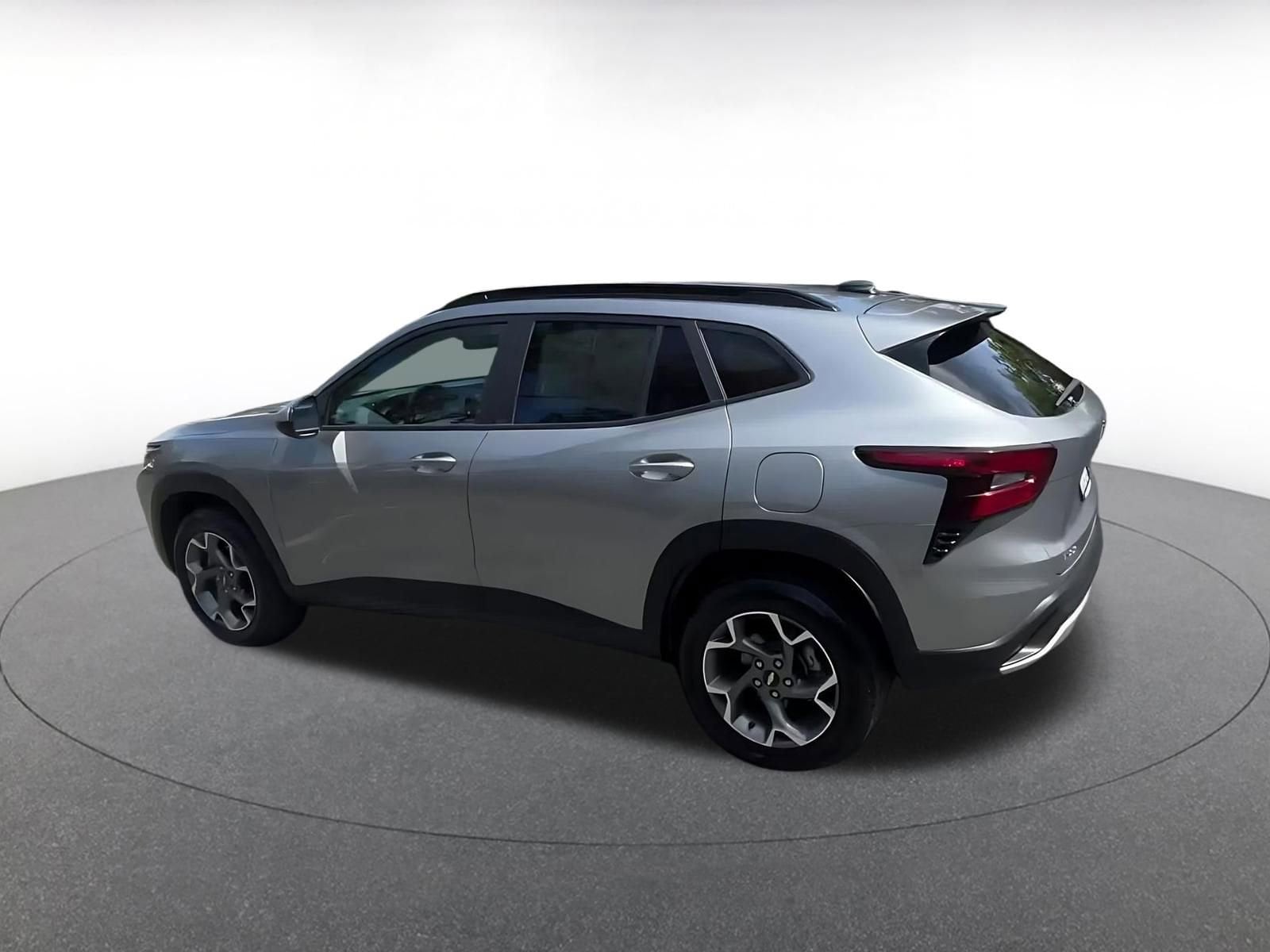 Thumbnail: 2025 Chevrolet Trax - 10