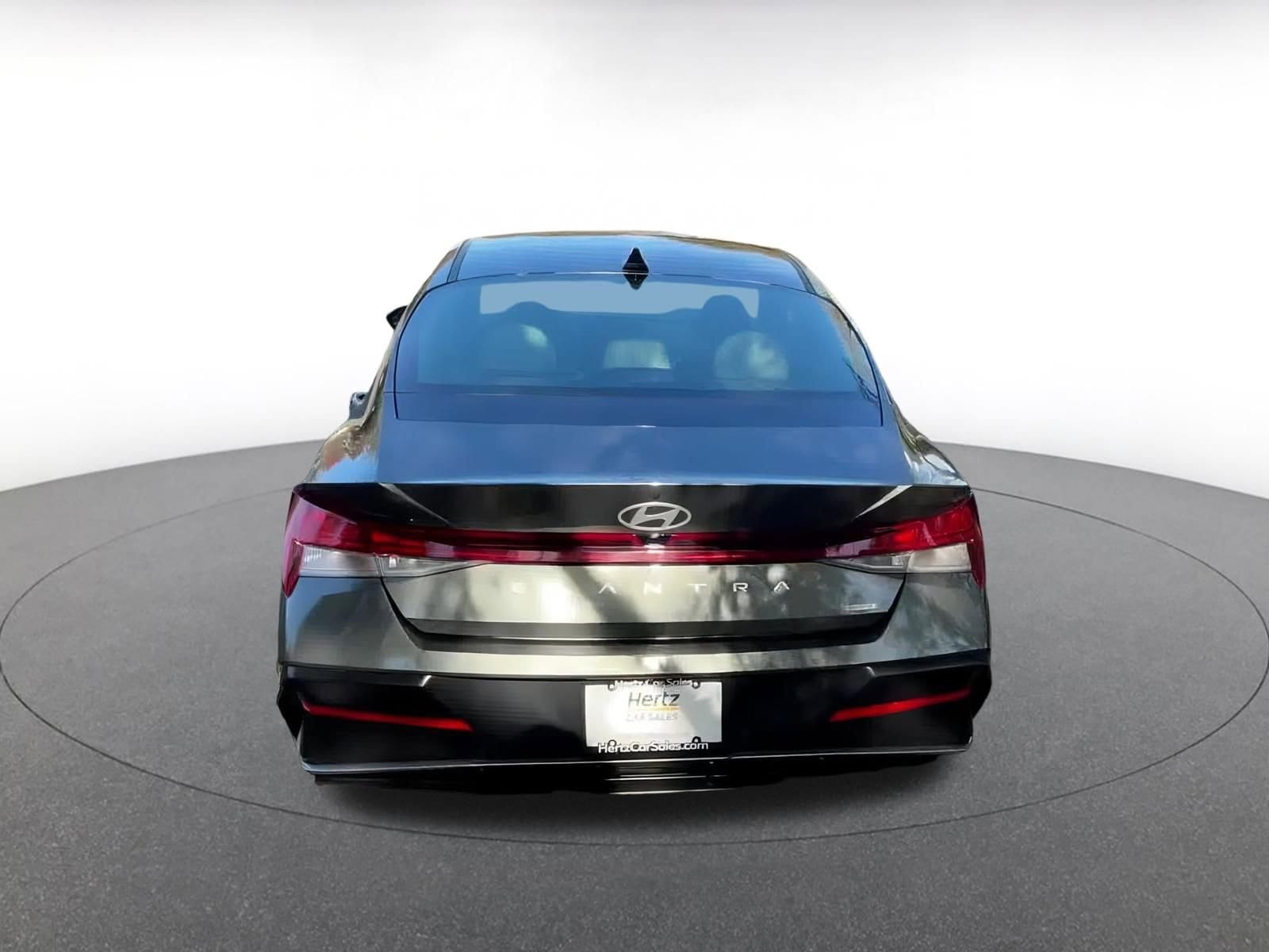 Thumbnail: 2025 Hyundai Elantra - 12