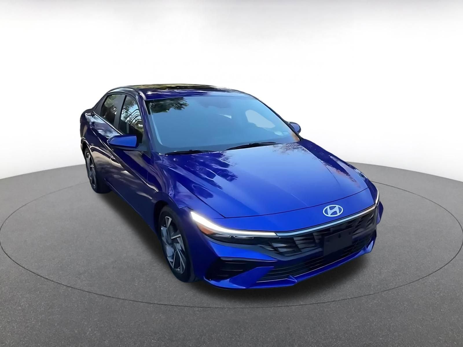 Thumbnail: 2025 Hyundai Elantra - 3