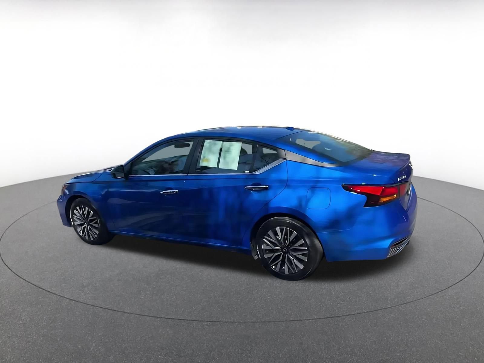 Thumbnail: 2025 Nissan Altima - 10