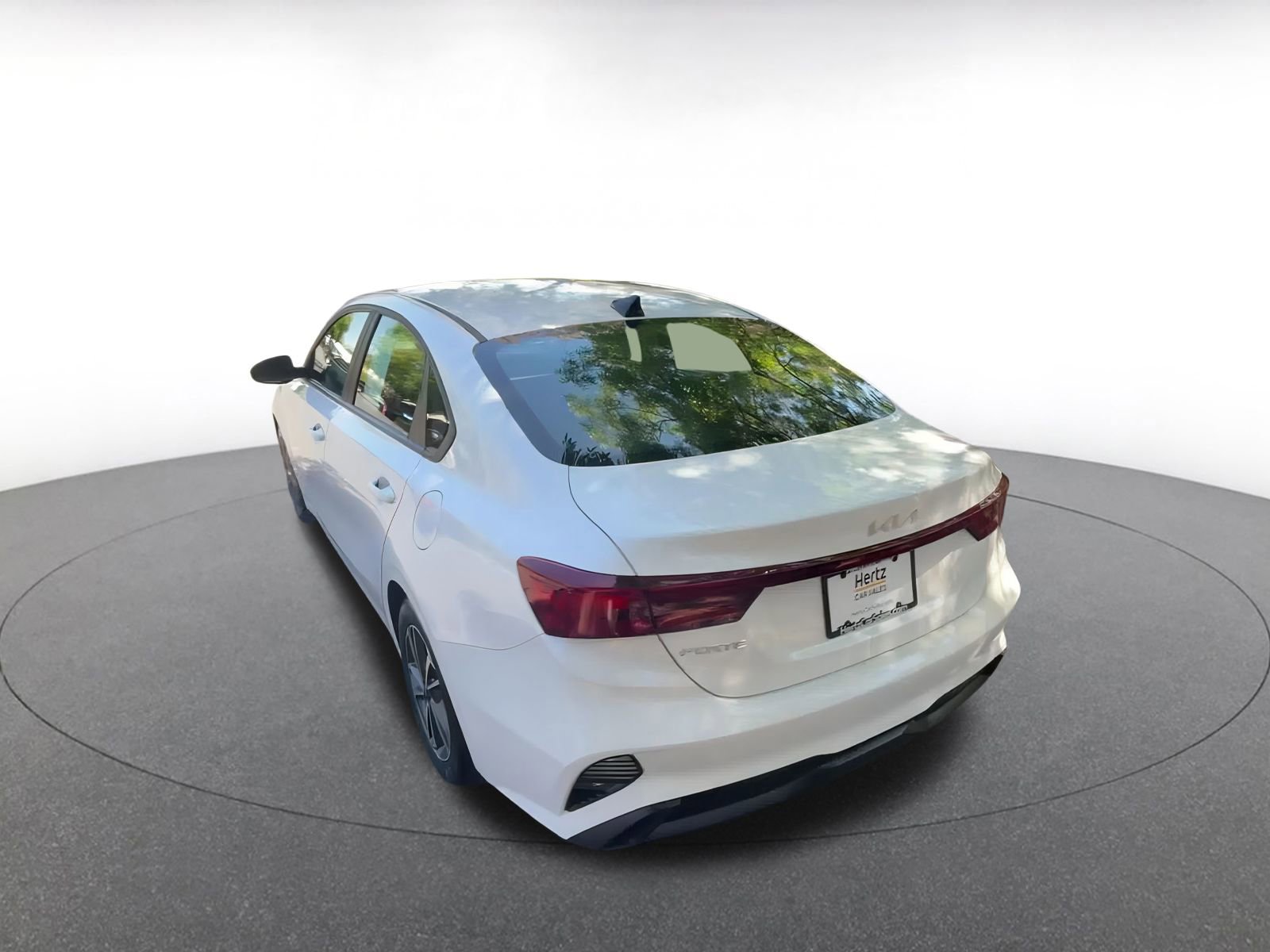 Thumbnail: 2024 Kia Forte - 9