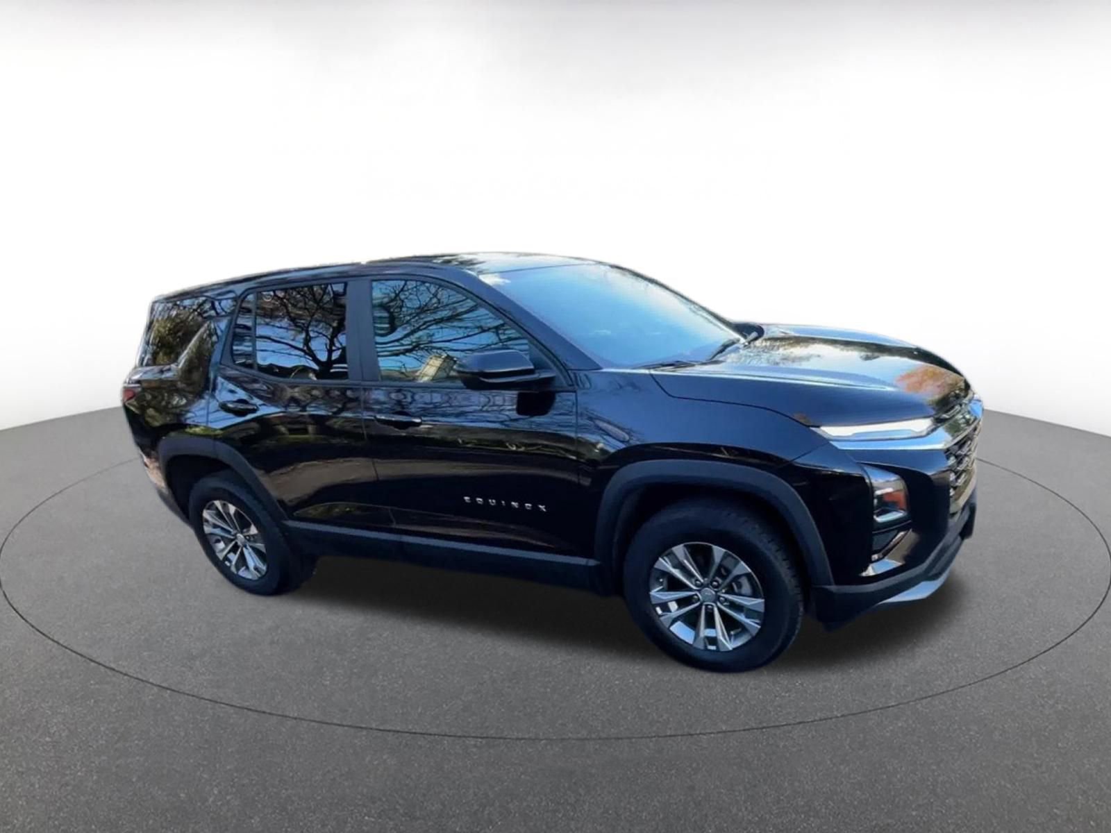 Thumbnail: 2025 Chevrolet Equinox - 2