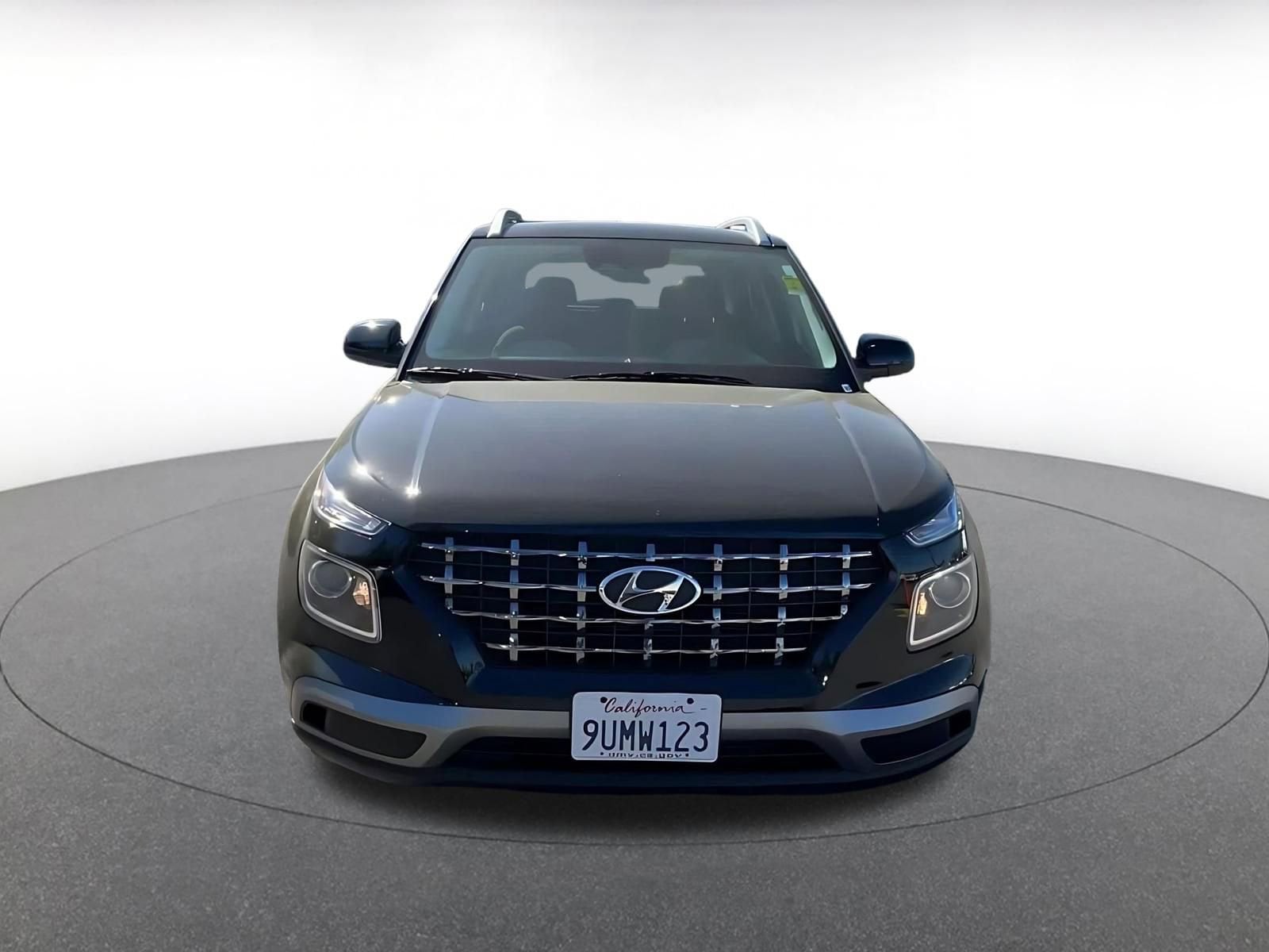 Thumbnail: 2025 Hyundai Venue - 4