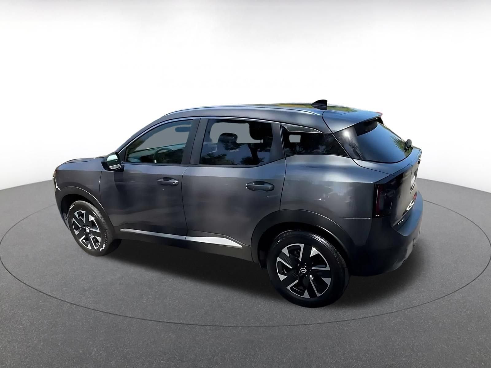 Thumbnail: 2026 Nissan Kicks - 10