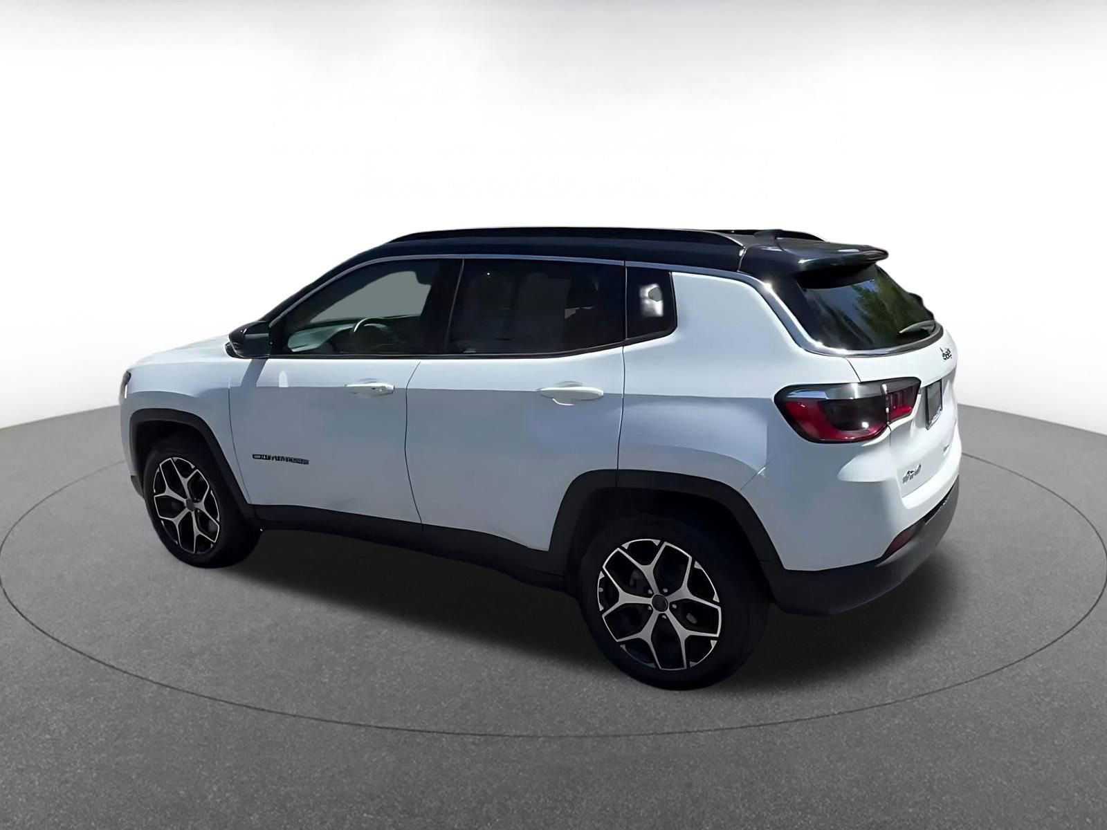 Thumbnail: 2025 Jeep Compass - 10