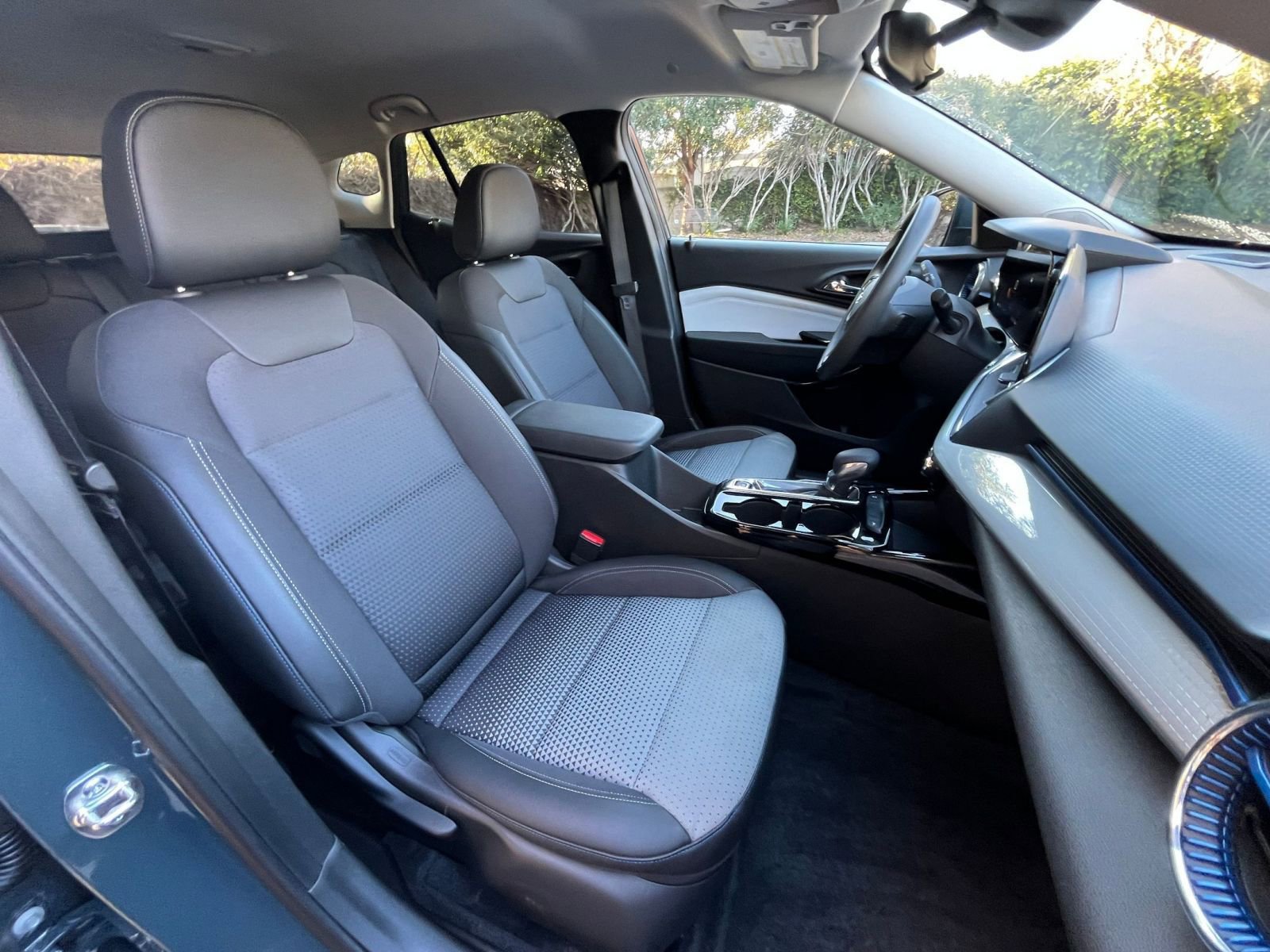 Thumbnail: 2025 Chevrolet Trax - 34