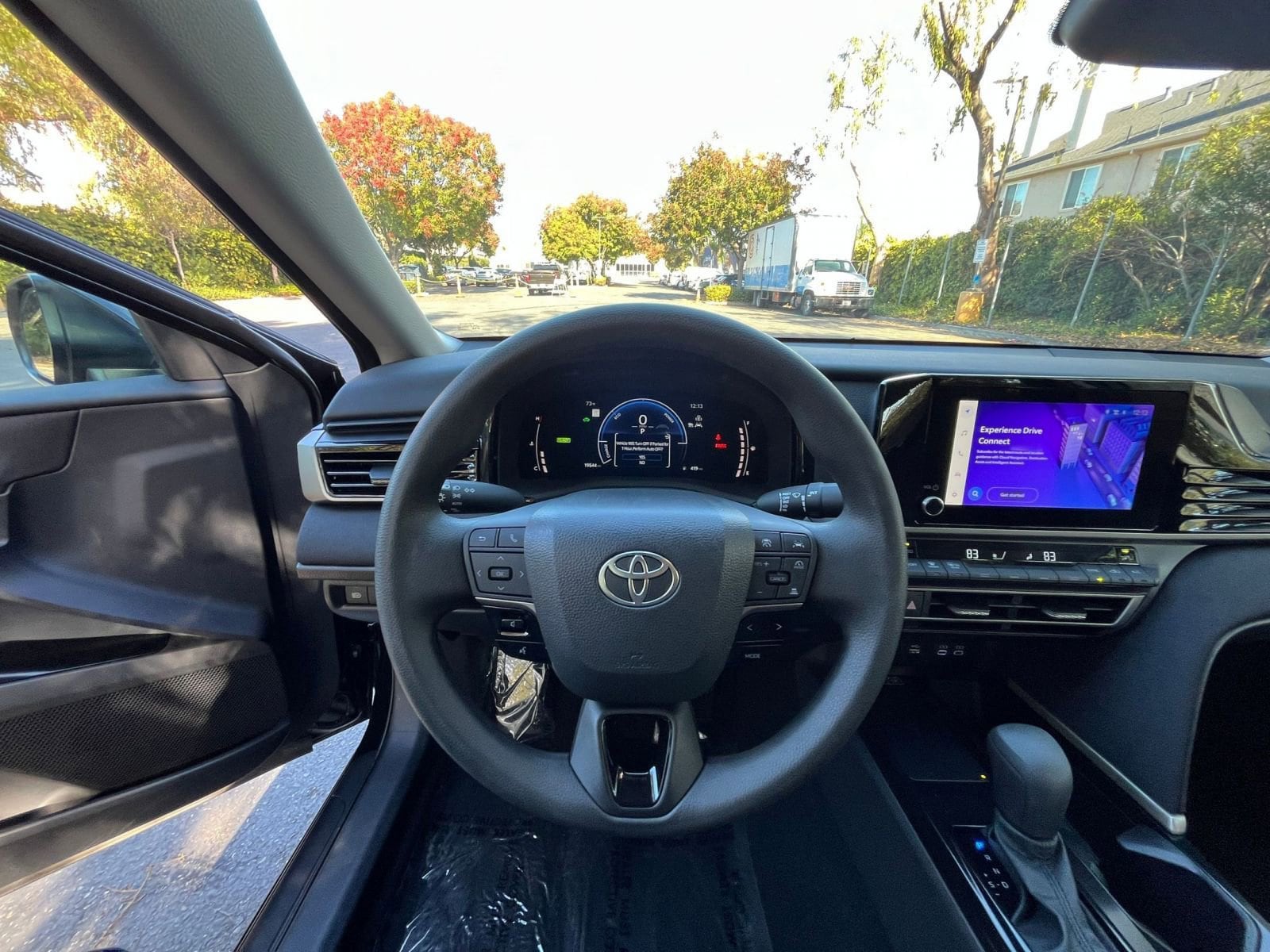 Thumbnail: 2025 Toyota Camry - 33