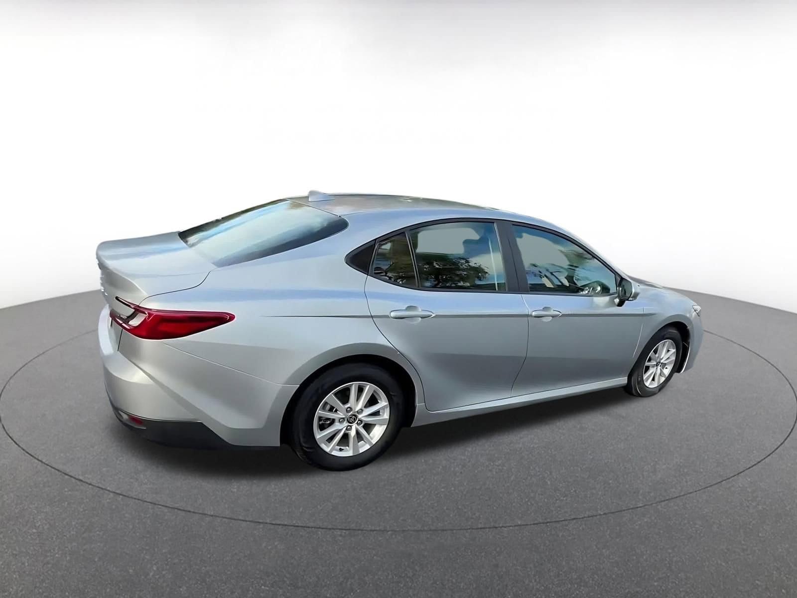 Thumbnail: 2025 Toyota Camry - 15