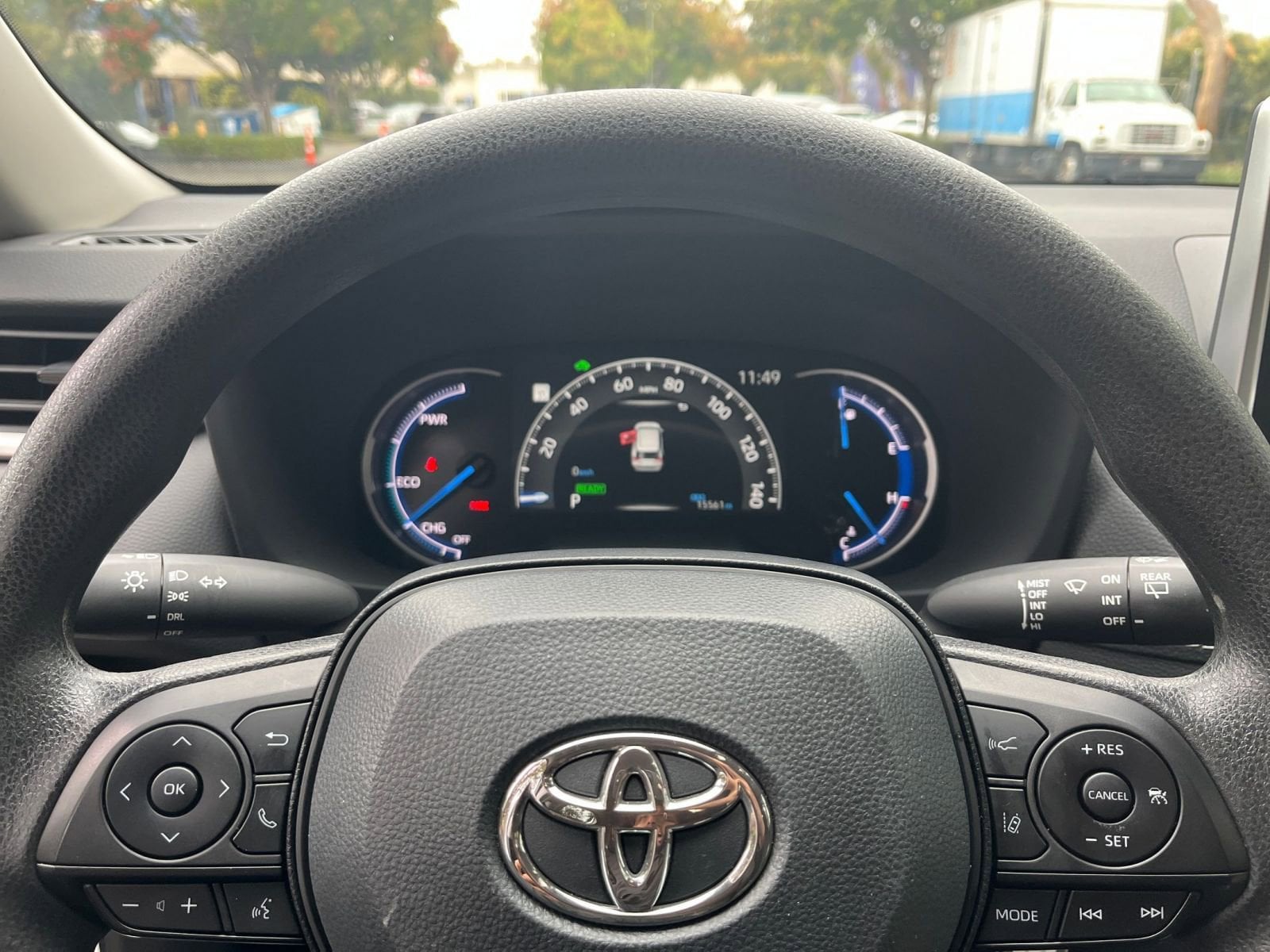 Thumbnail: 2025 Toyota RAV4 - 27