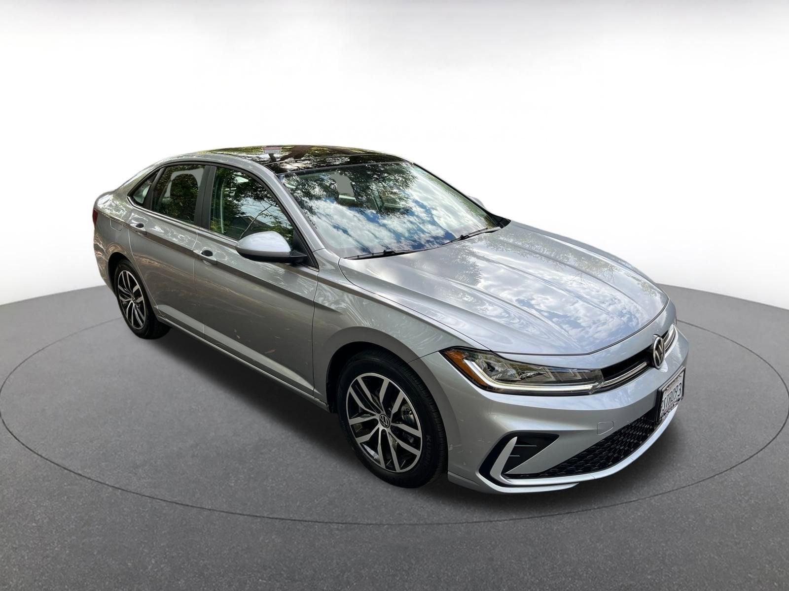 Thumbnail: 2025 Volkswagen Jetta - 1