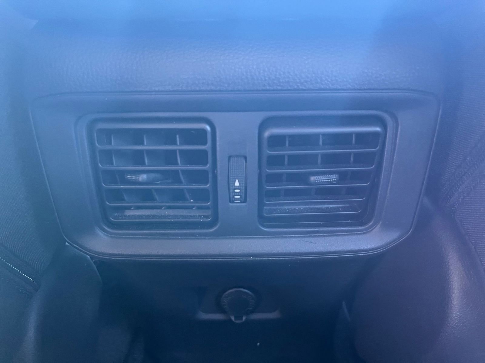 Thumbnail: 2025 Toyota RAV4 - 22