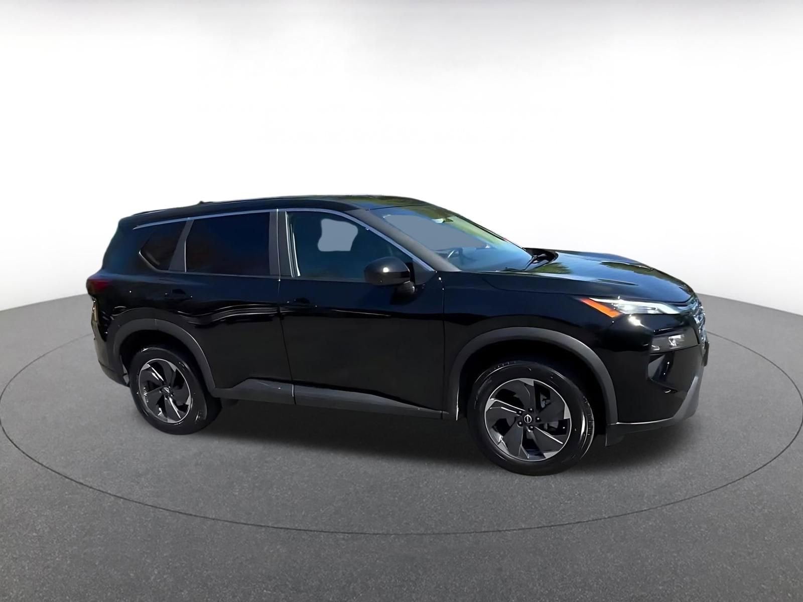 Thumbnail: 2025 Nissan Rogue - 2