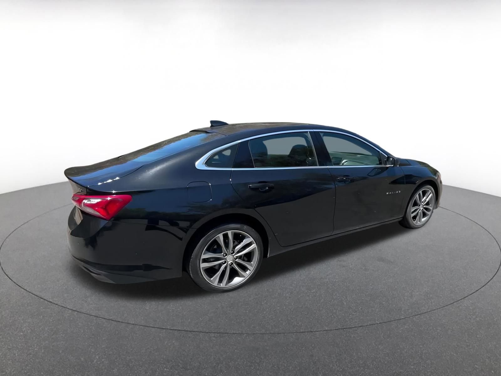 Thumbnail: 2024 Chevrolet Malibu - 15