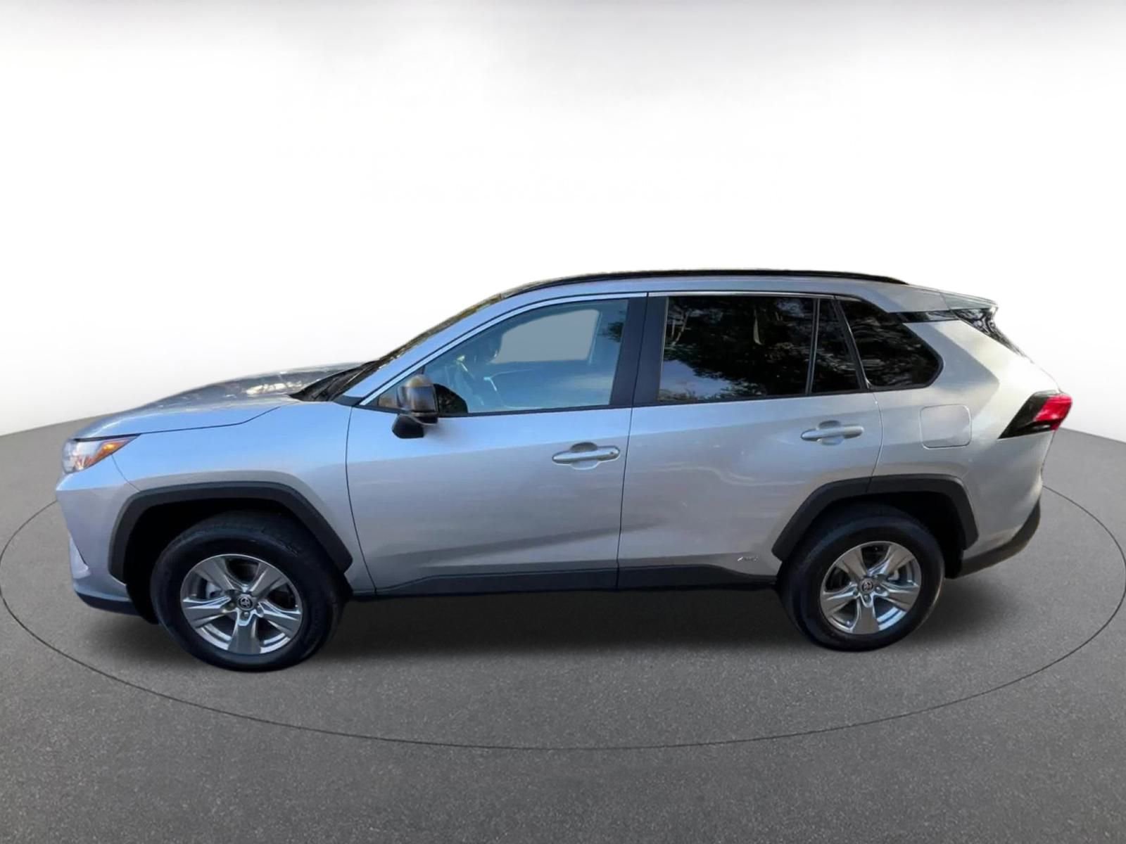 Thumbnail: 2025 Toyota RAV4 - 9