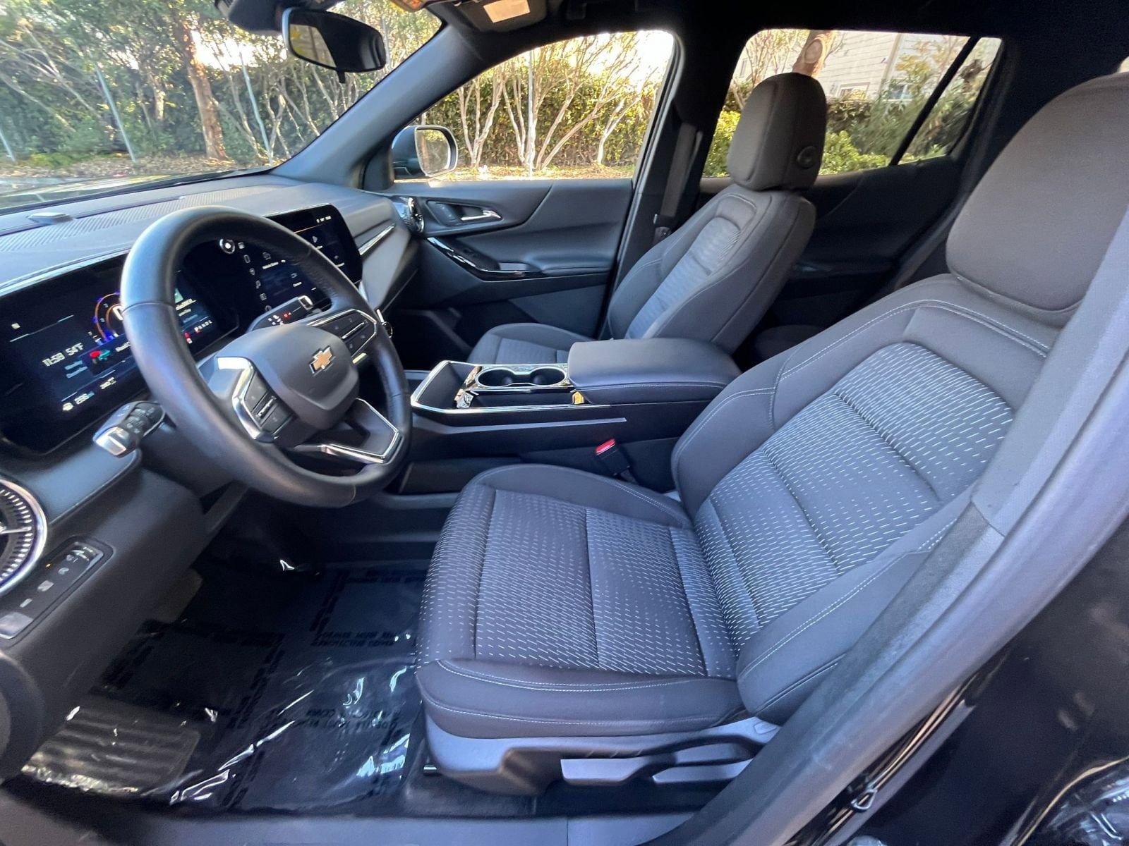 Thumbnail: 2025 Chevrolet Equinox - 25