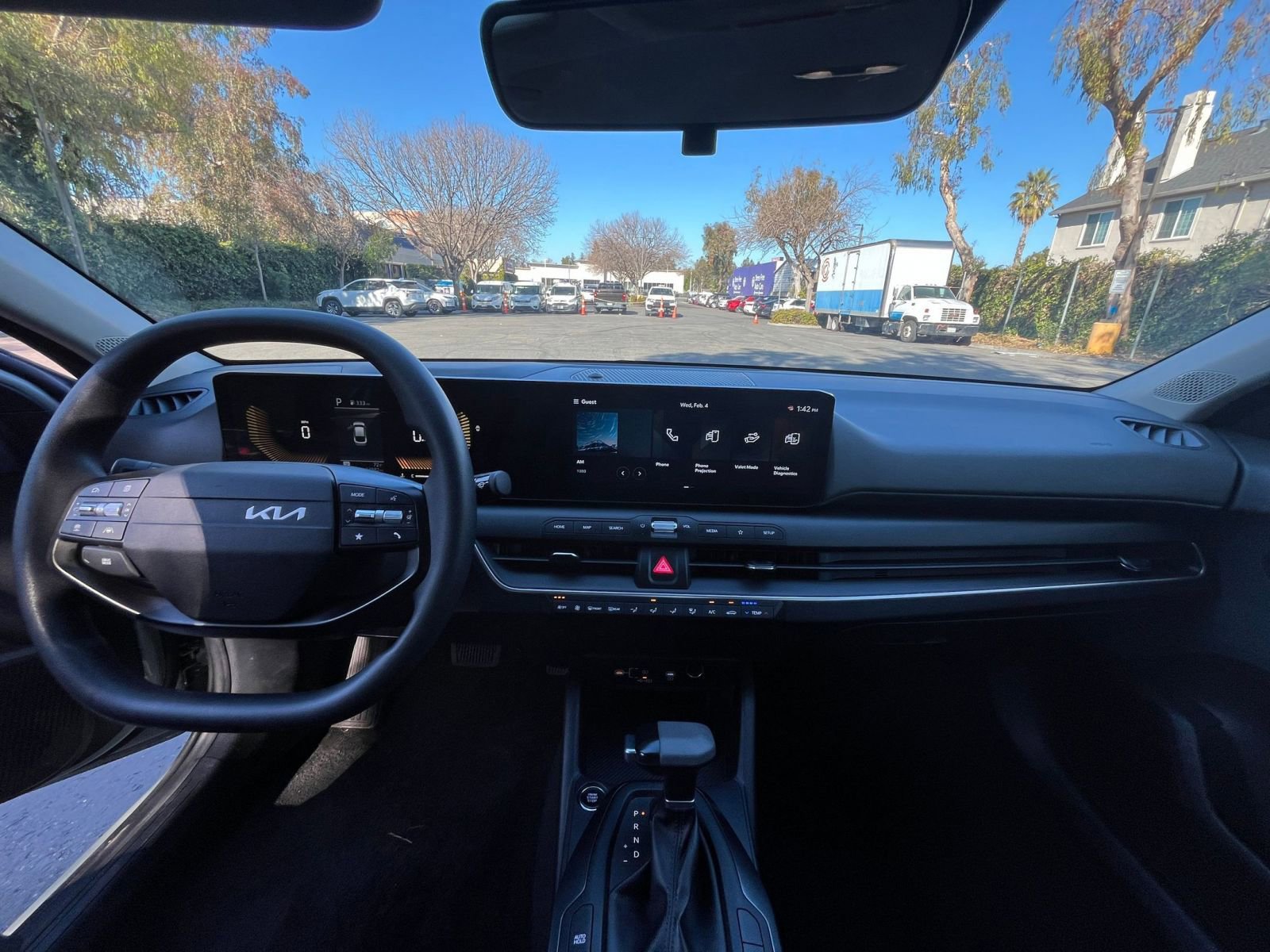 Thumbnail: 2025 Kia K4 - 32