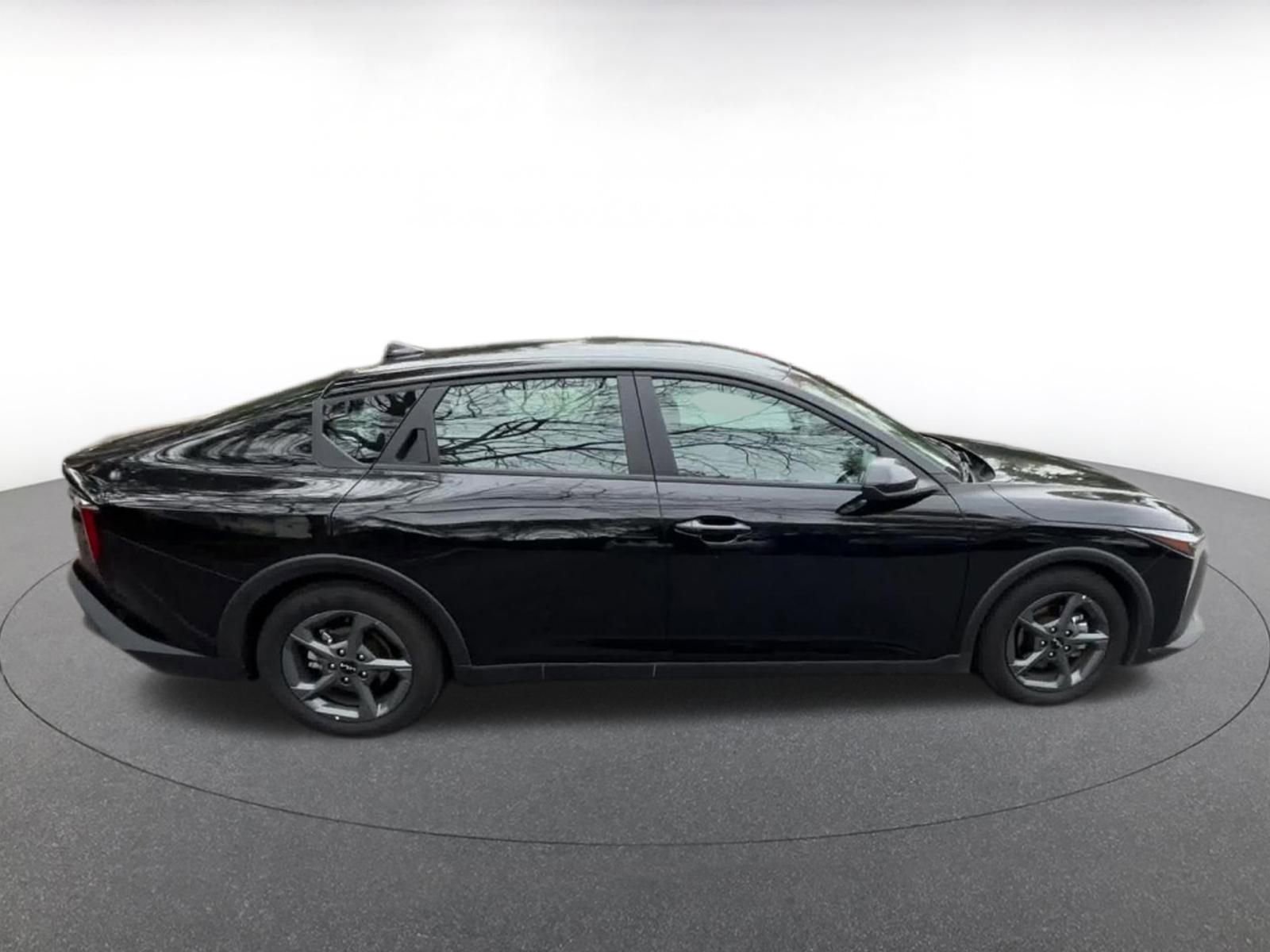 Thumbnail: 2025 Kia K4 - 16